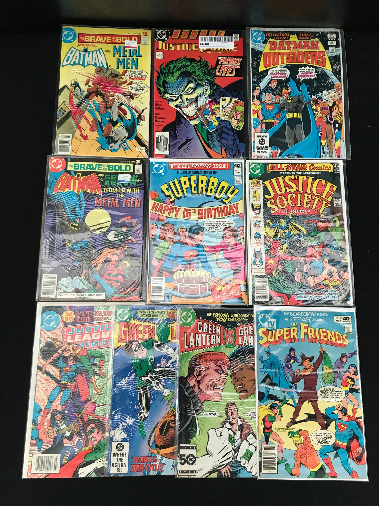 DC SUPERHERO COMIC BOOK LOT (1 of 1)