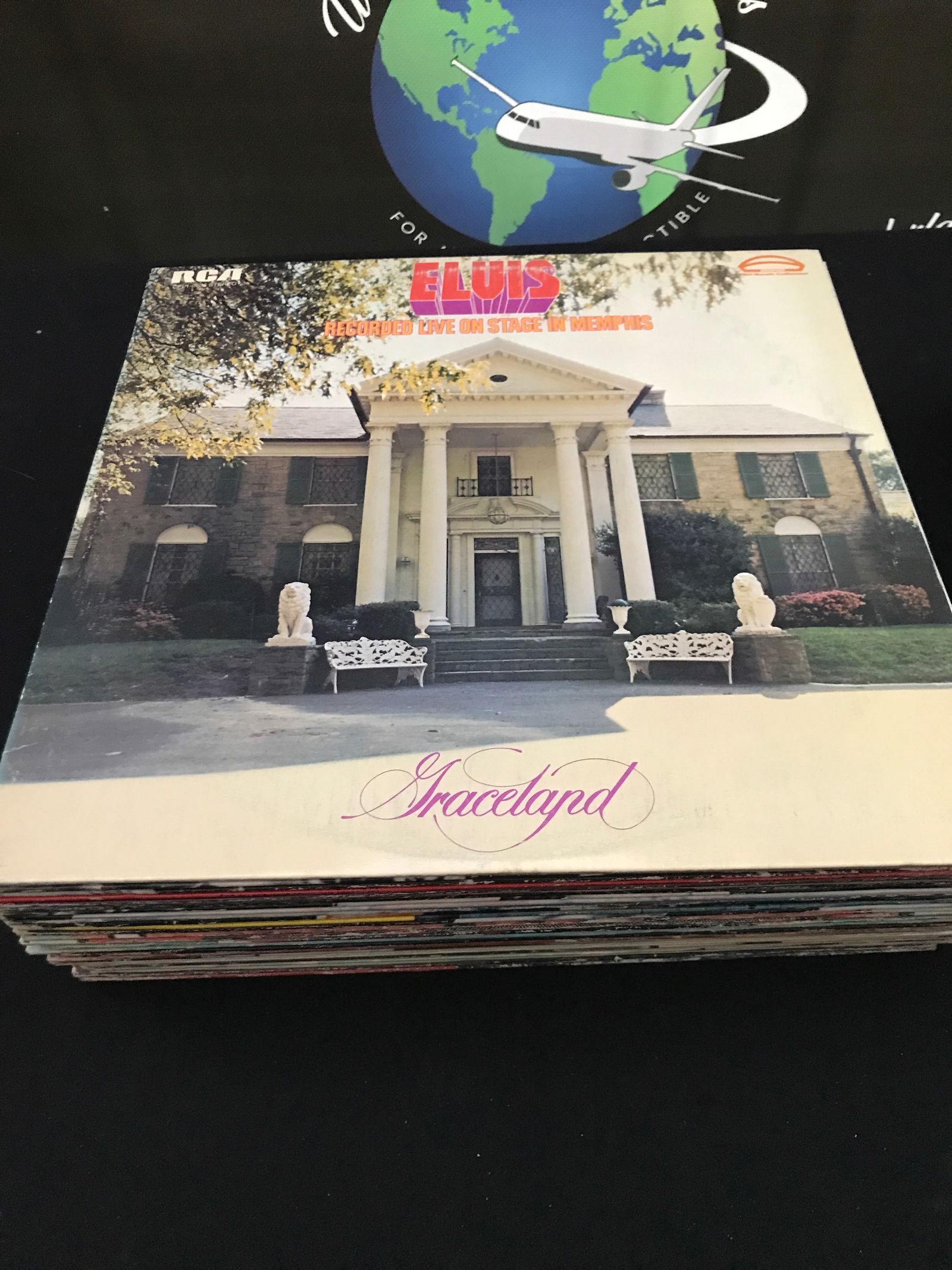 LOT OF 25 ELVIS RECORDS (ALL IN GOOD SHAPE) (1 of 1)