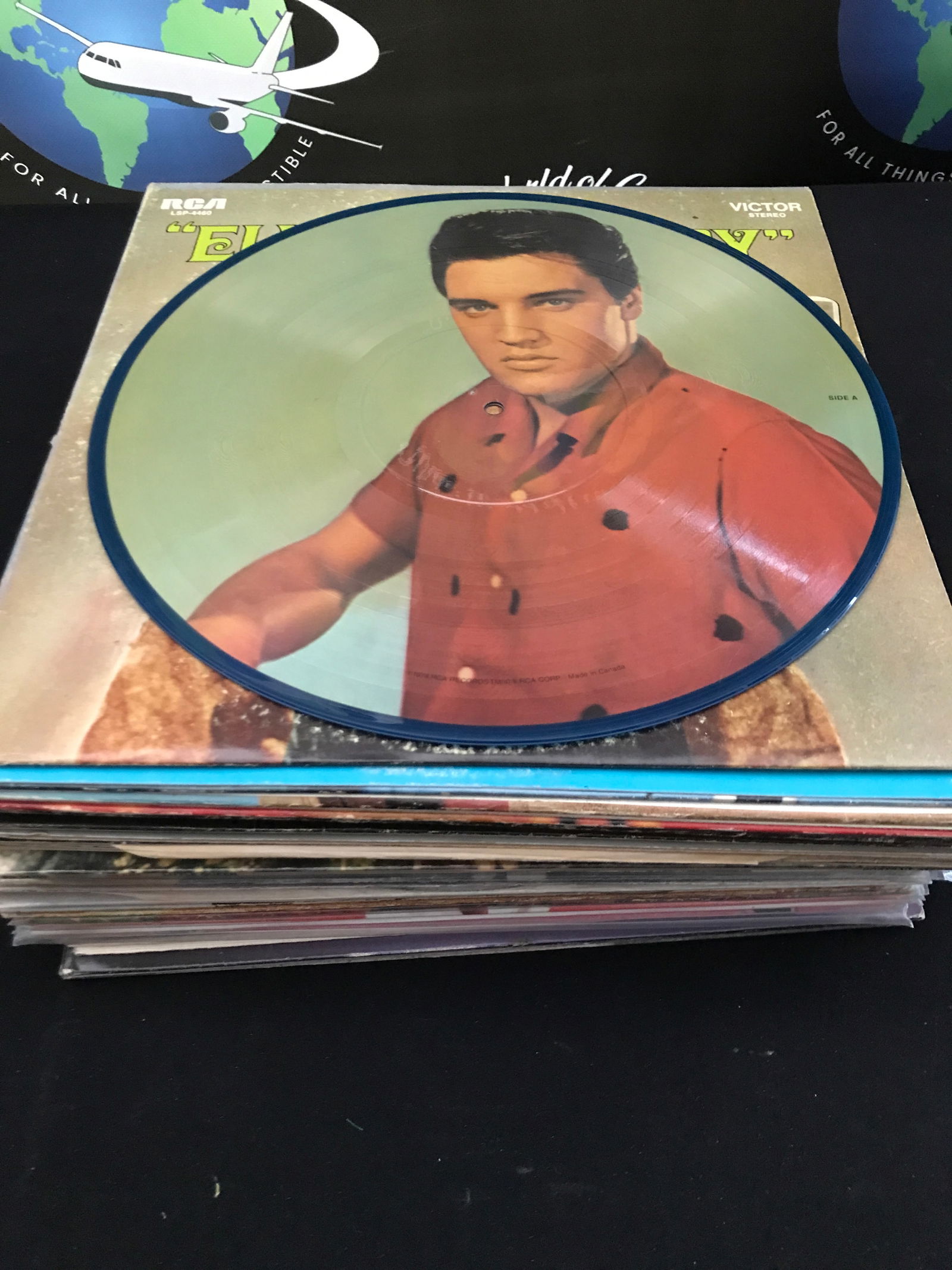 LOT OF 25 ELVIS RECORDS (ALL IN GOOD SHAPE) (1 of 1)