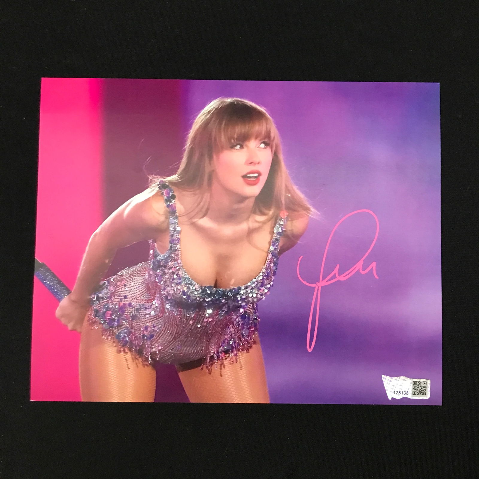 TAYLOR SWIFT SIGNED 8X10 - ACE COA (1 of 1)