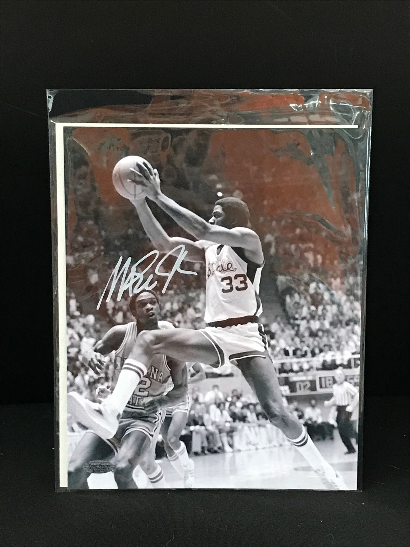 MAGIC JOHNSON SIGNED 8X10 PHOTO TOTAL SPORTS AUTHENTICS (1 of 2)