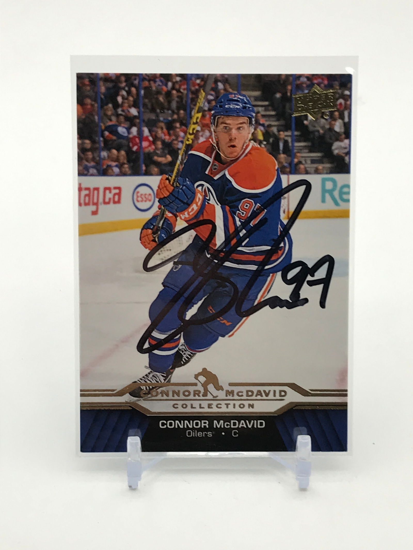 2015 UPPER DECK CONNOR MCDAVID SIGNED ROOKIE CARD (1 of 2)