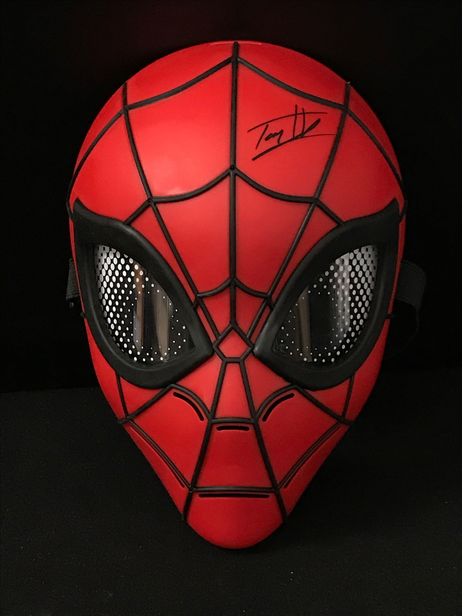 TOM HOLLAND SIGNED SPIDERMAN MASKKB COA (1 of 1)