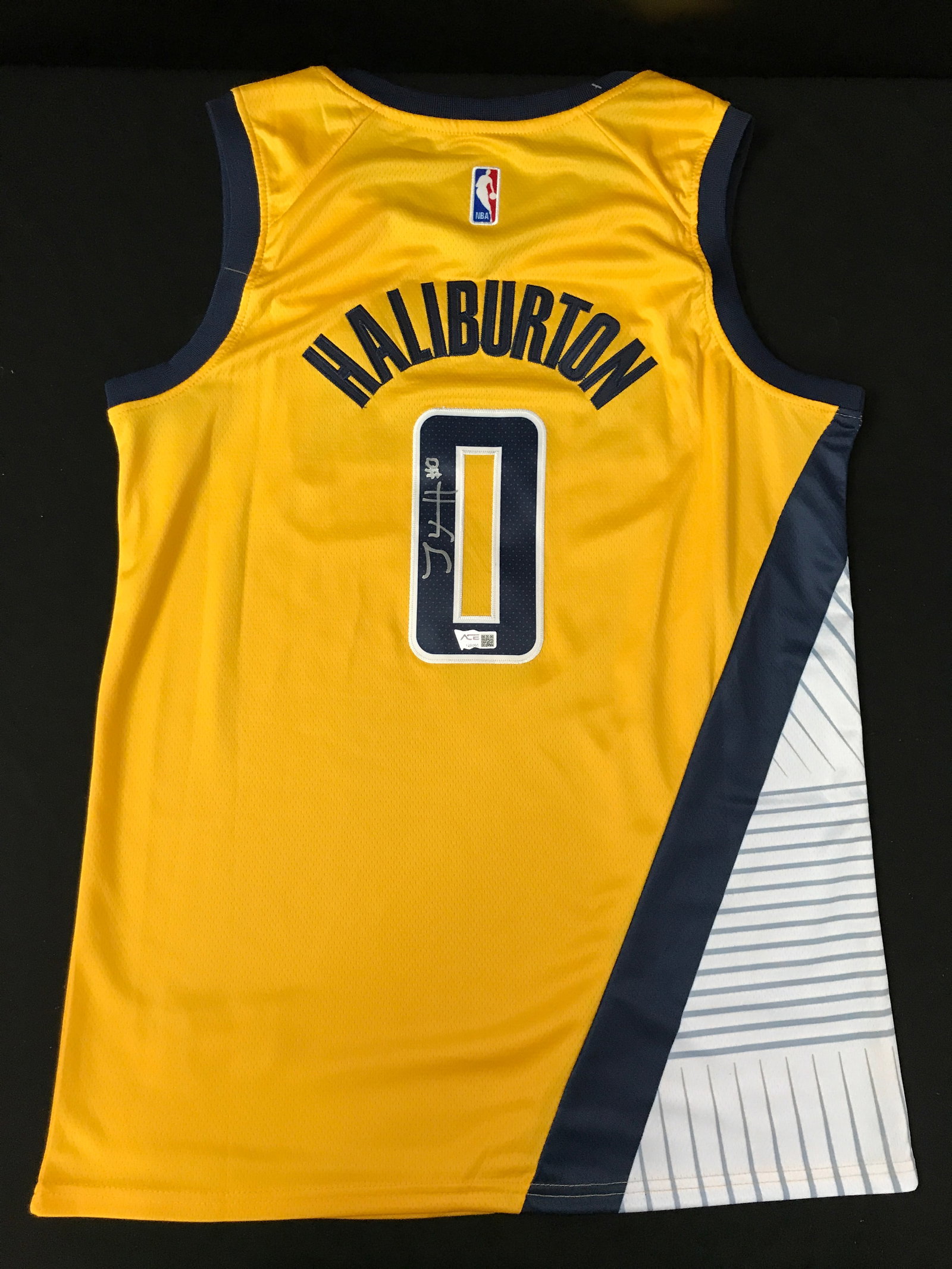 TYRESE HALIBURTON SIGNED INDIANA PACERS JERSEY ACE COA: Prices are in Canadian dollars