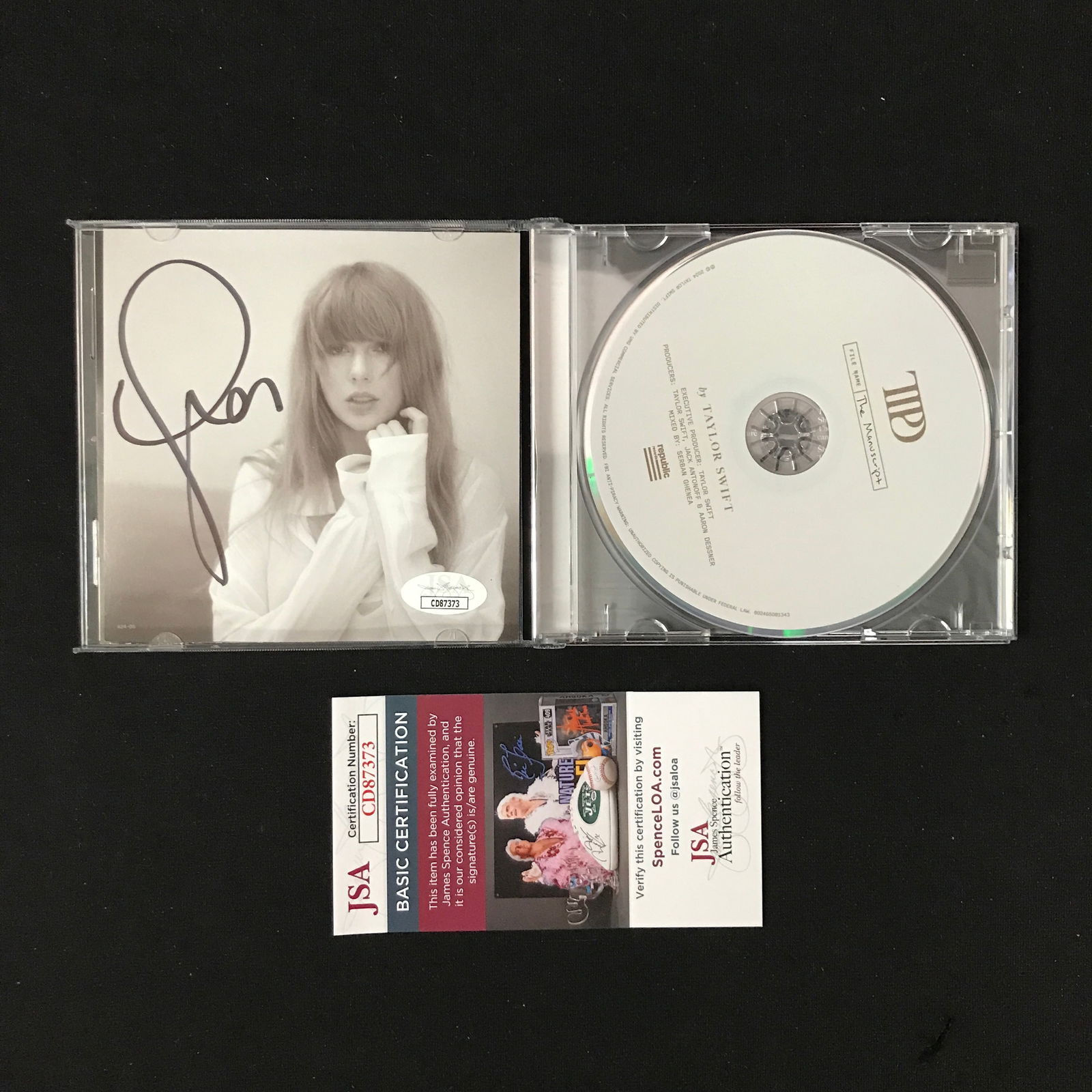 TAYLOR SWIFT SIGNED CD JSA COA (1 of 1)