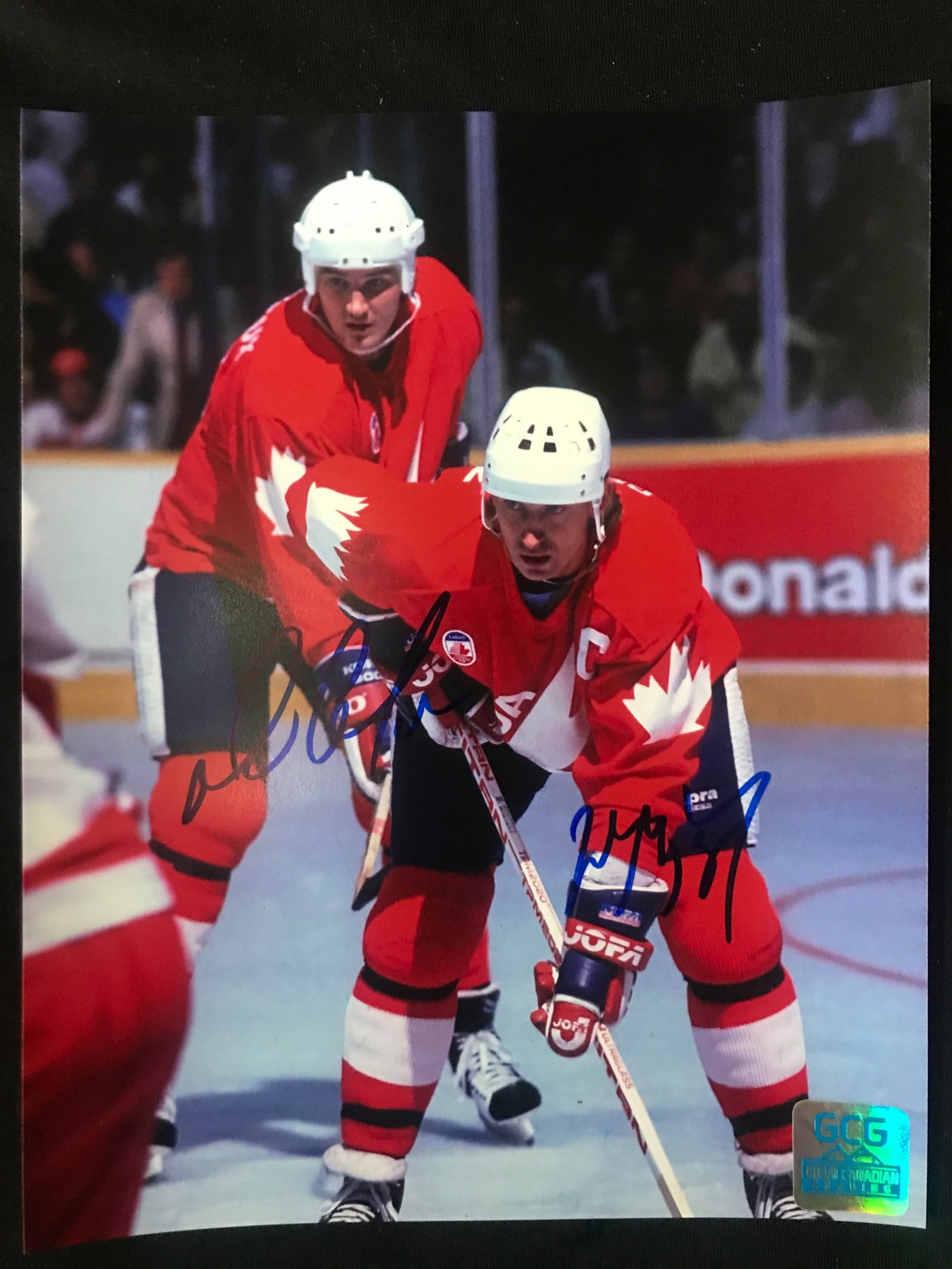 MARIO LEMIEUX AND WAYNE GRETZKY SIGNED 8 X 10 (GCG HOLO_: Prices are in Canadian dollars