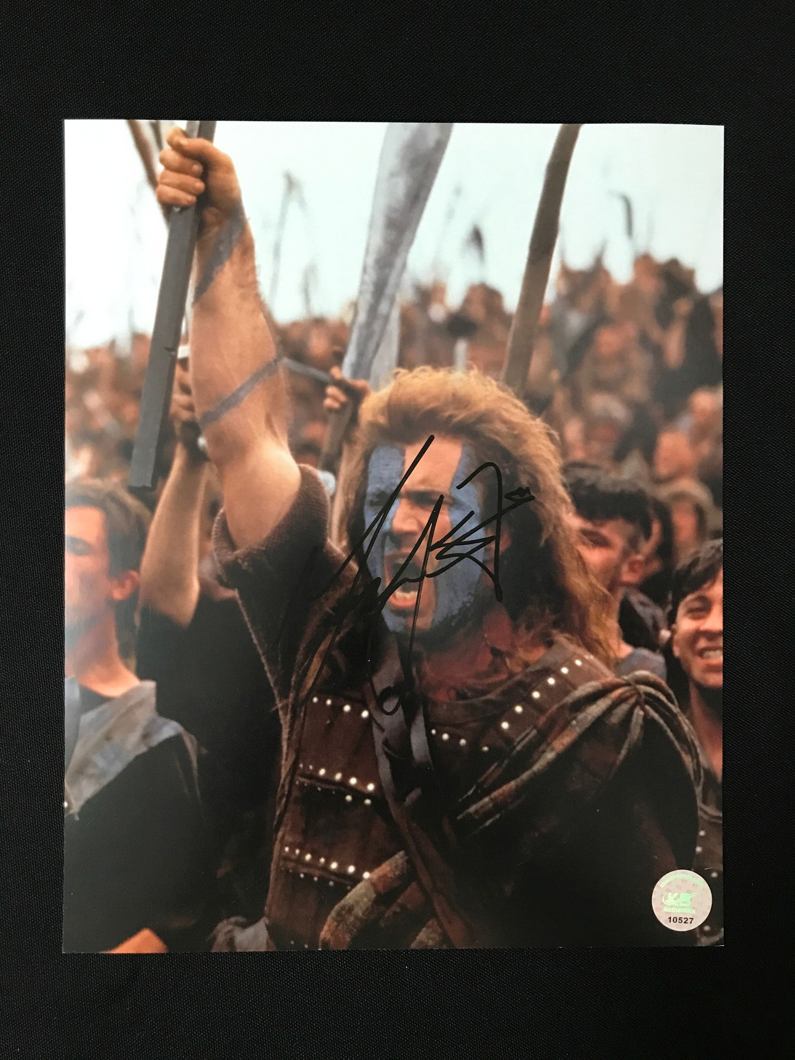 MEL GIBSON SIGNED BRAVEHEART 8X10 - KB COA (1 of 1)