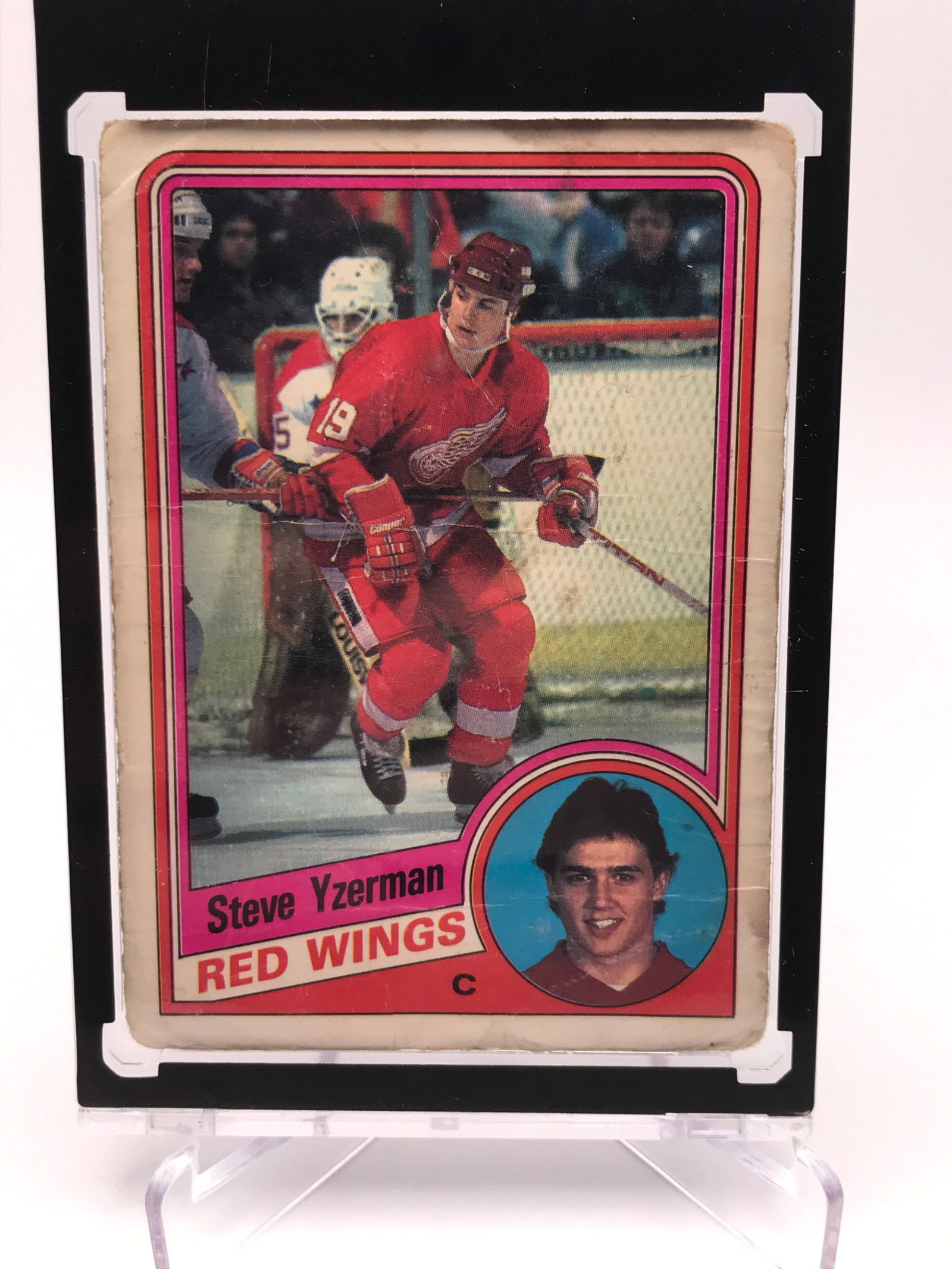 1984 O PEE CHEE STEVE YZERMAN ROOKIE CARD (1 of 2)