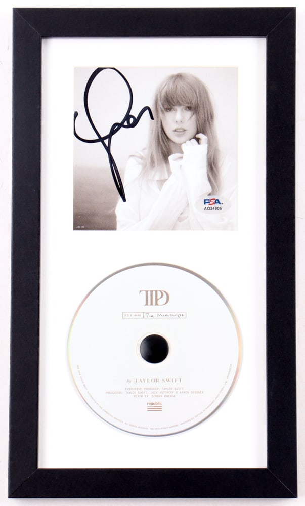 TAYLOR SWIFT SIGNED AND FRAMED CD AND COVER JSA COA (1 of 1)