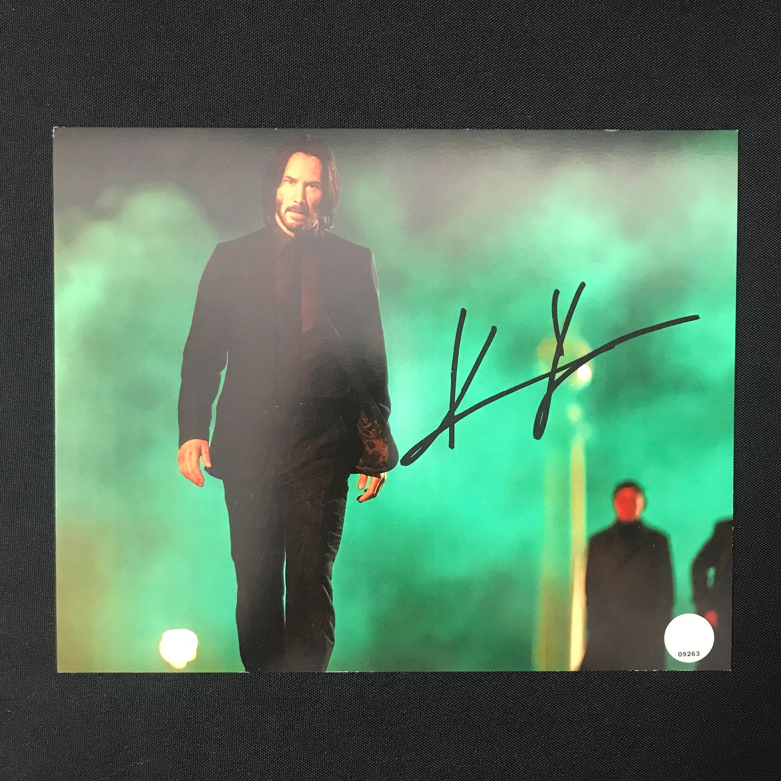 KEANU REEVES SIGNED JOHN WICK 8X10 - KB COA (1 of 1)