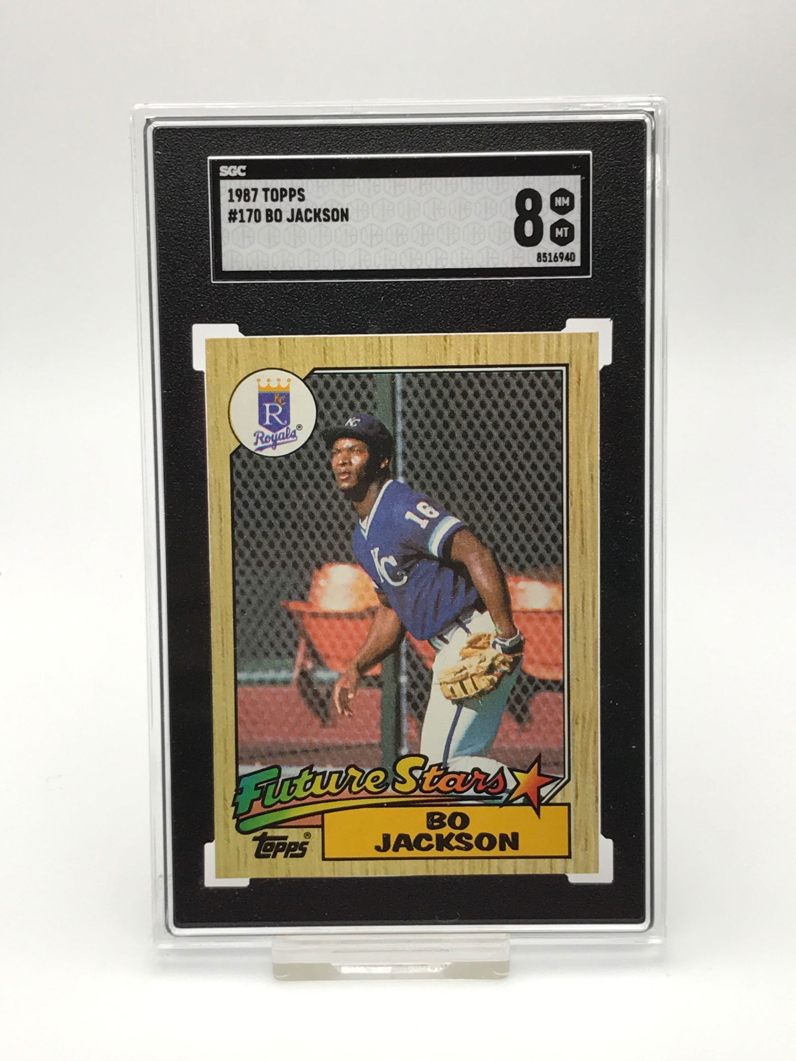 1987 TOPPS NO.170 BO JACKSON SGC GRADED 8 (1 of 2)