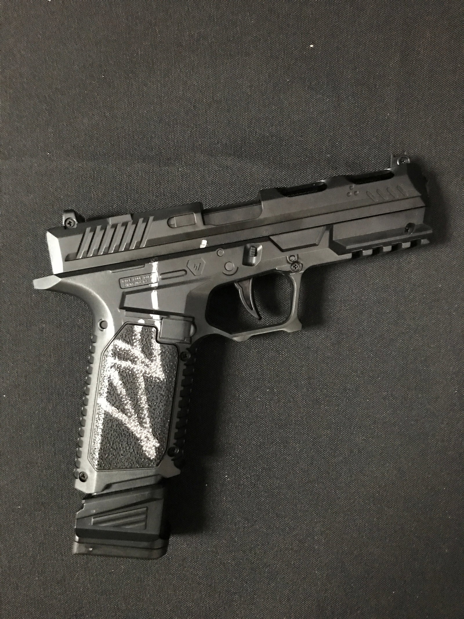 KEANNU REAVES SIGNED JOHN WICK PROP GUN (WITH COA): Prices are in Canadian dollars