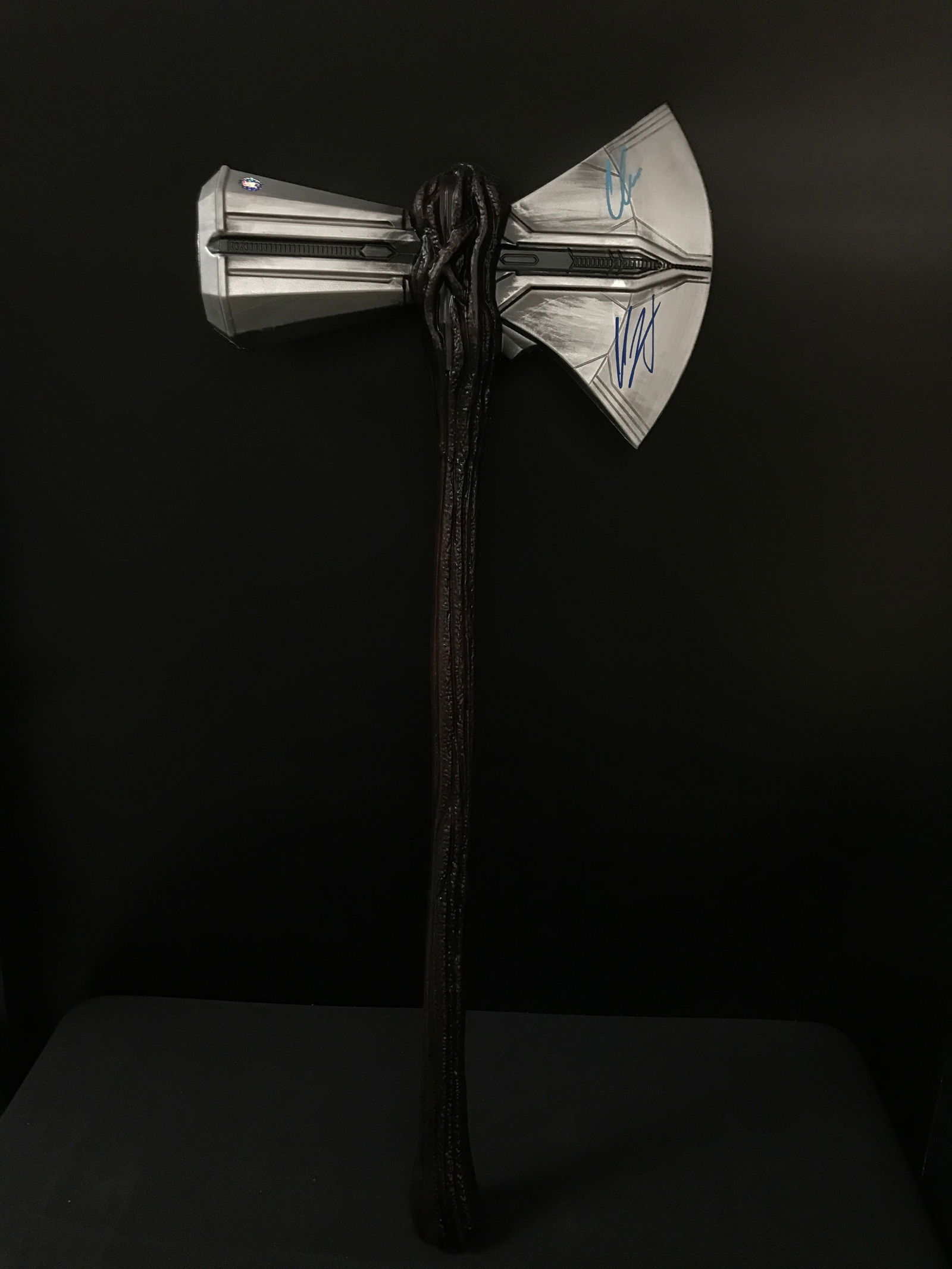 CHRIS EVANS AND CHRIS HEMSWORTH SIGNED AVENGERS THOR AXE (KB COA) (1 of 2)