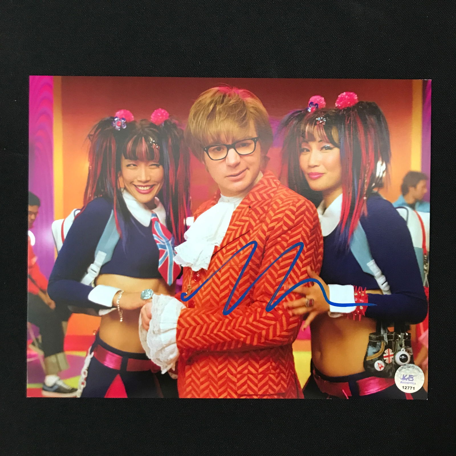 MIKE MYERS SIGNED AUSTIN POWERS 8X10 - KB COA (1 of 1)