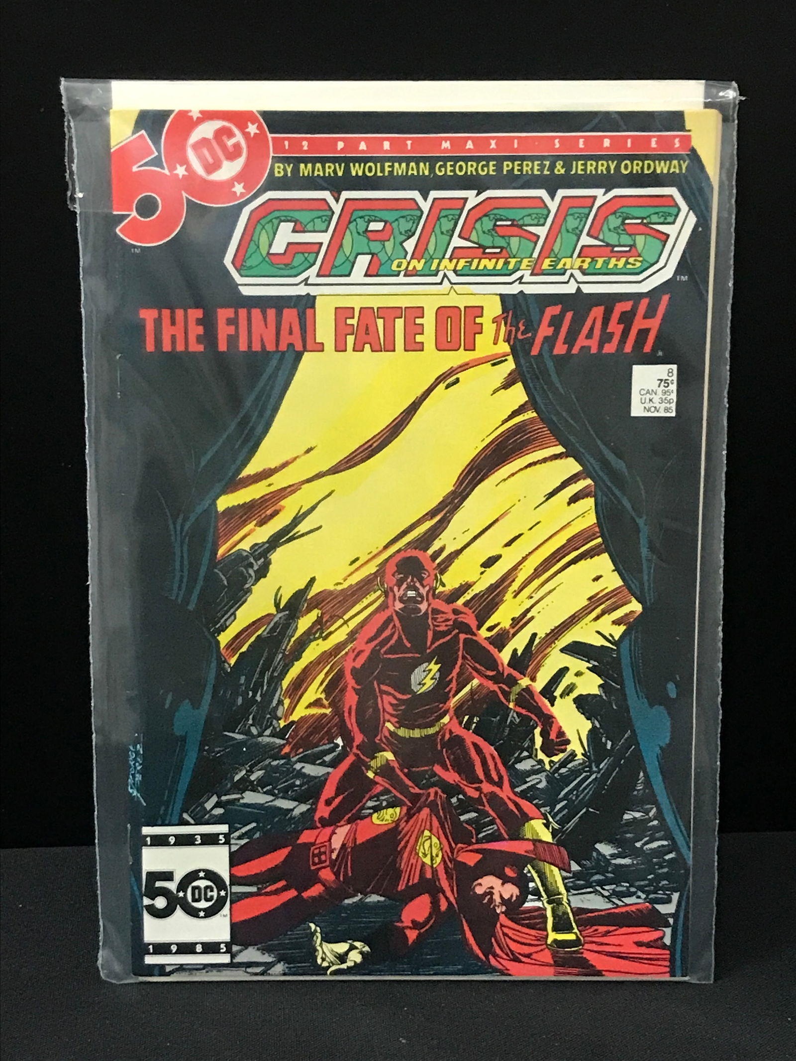 CRISIS ON INFINITE EARTHS #8 OF A 12 PART MINI SERIES - DC COMICS (1 of 1)
