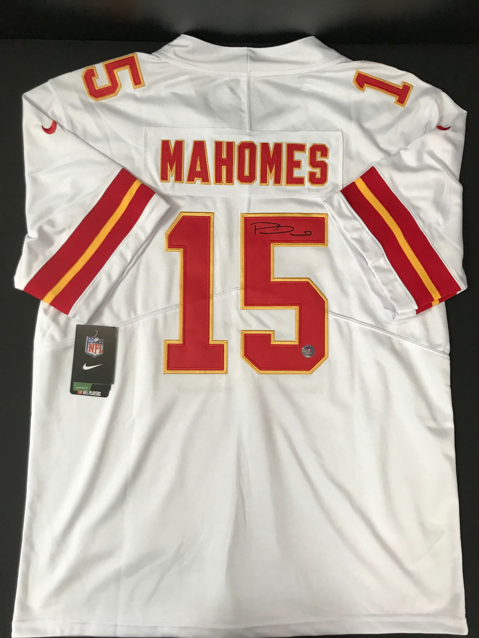 PATRICK MAHOMES SIGNED KANSAS CITY CHIEFS JERSEY - KB COA (1 of 3)