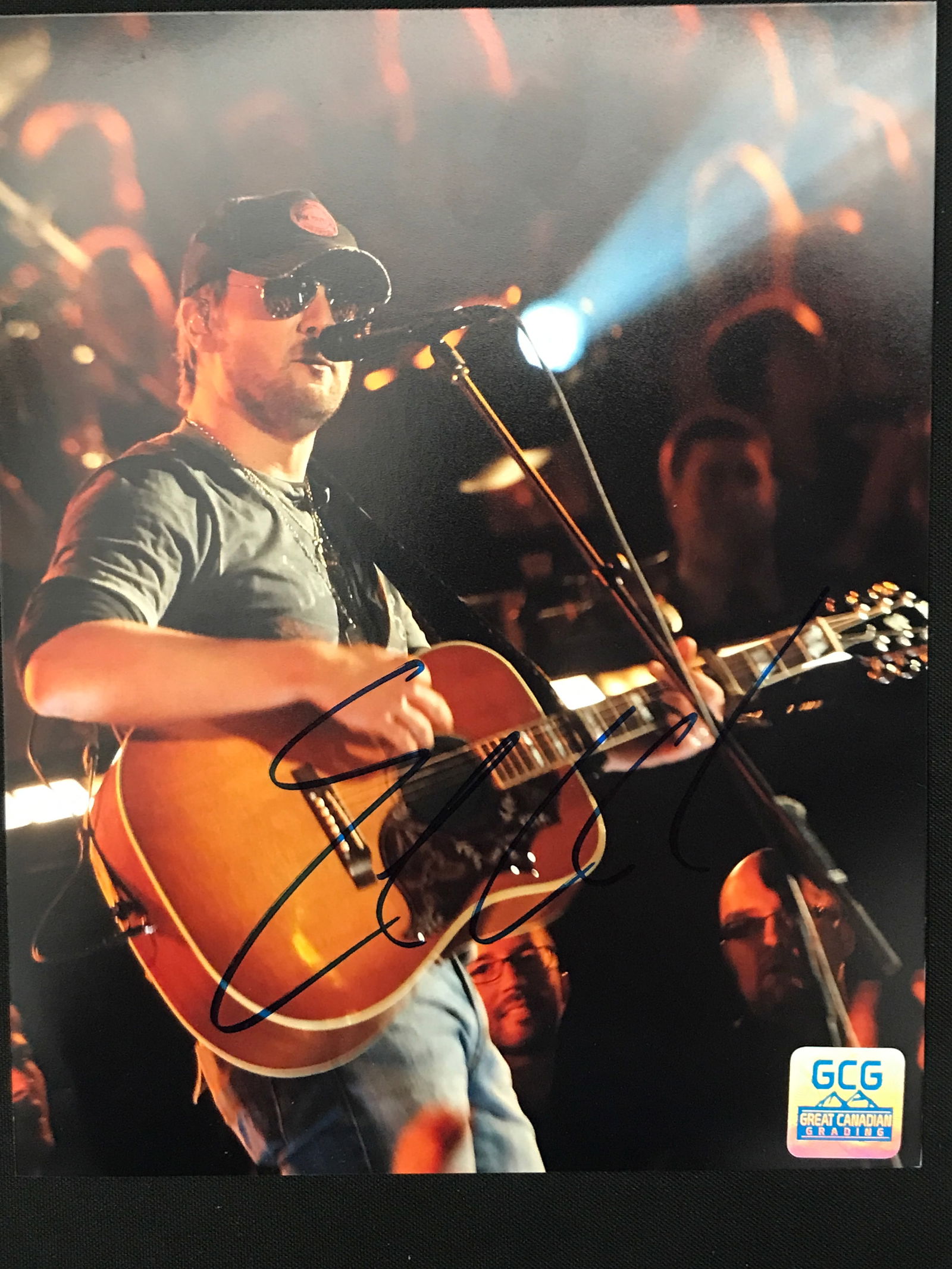 ERIC CHURCH SIGNED 8X10 - GCG COA (1 of 1)