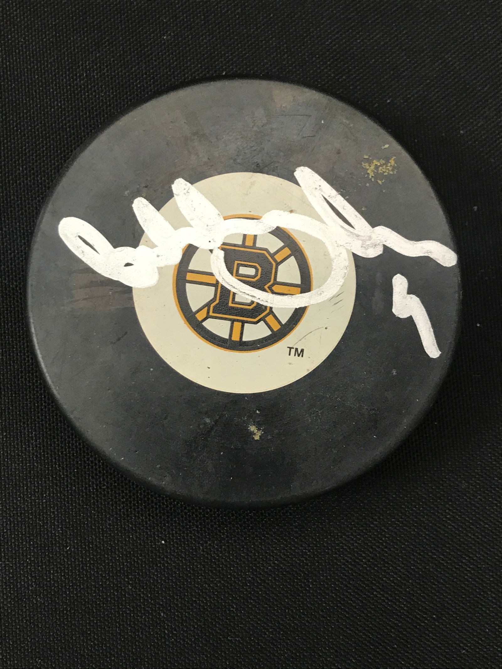 BOBBY ORR SIGNED HOCKEY PUCK GCG COA (1 of 2)