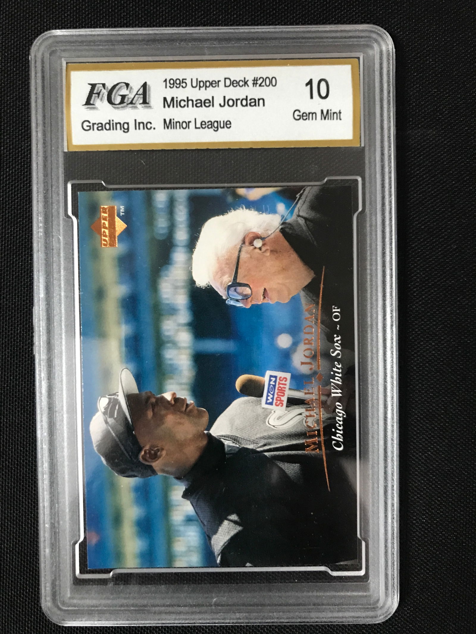 1995 UPPER DECK MICHAEL JORDAN MINOR LEAGUE - FGA GRADE 10 (1 of 2)