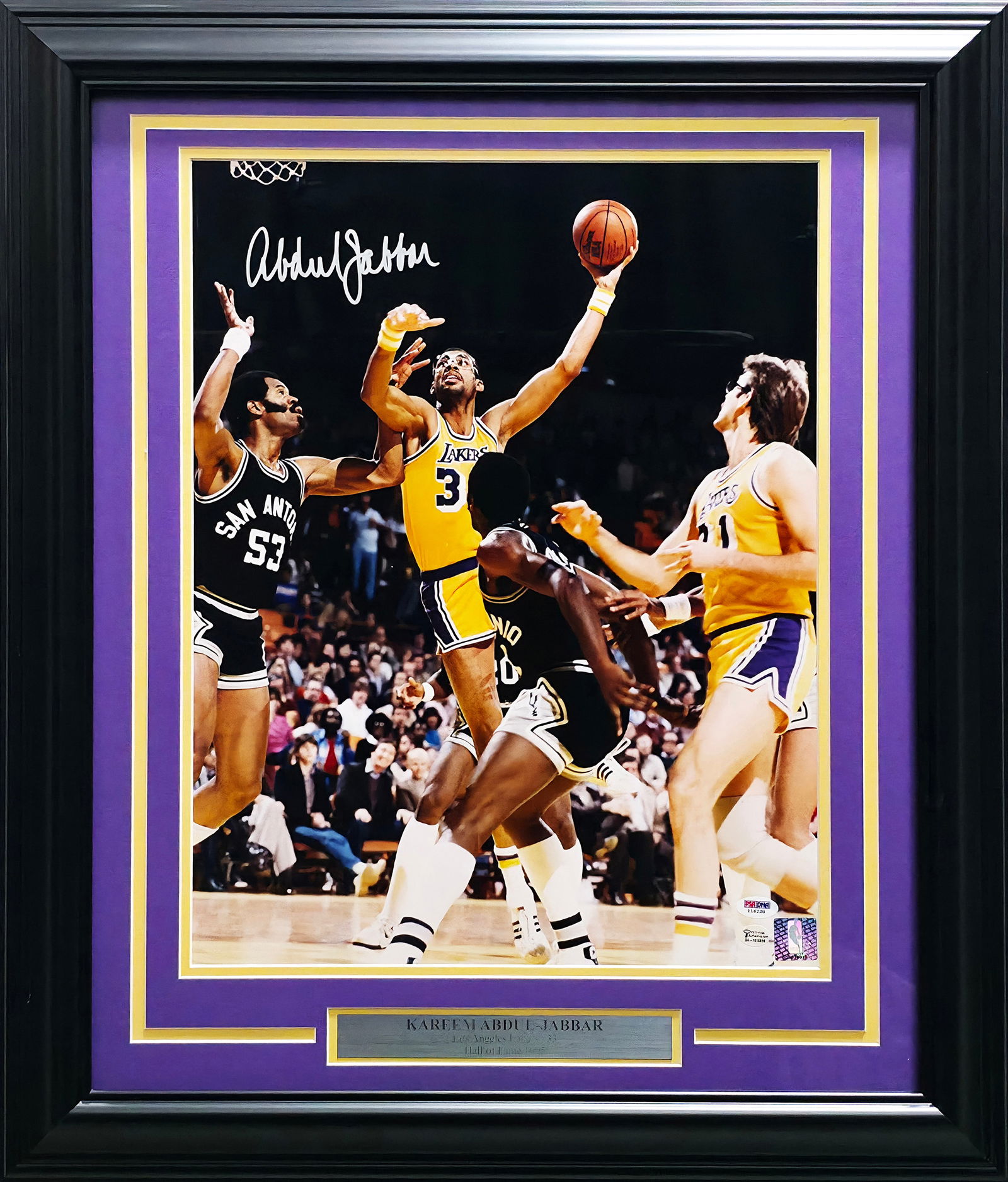 KARIM ABDUL JABBAR SIGNED AND CUSTOM FRAMED 16 X 20 (BECKETT COA) (1 of 1)