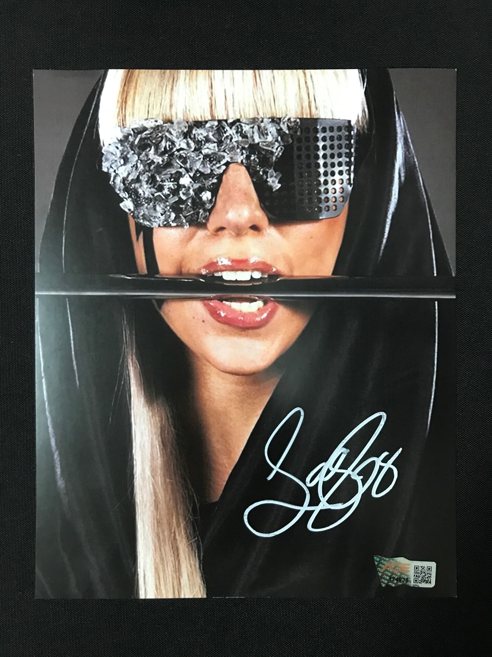 LADY GAGA SIGNED 8X10 PHOTO ACE COA (1 of 1)