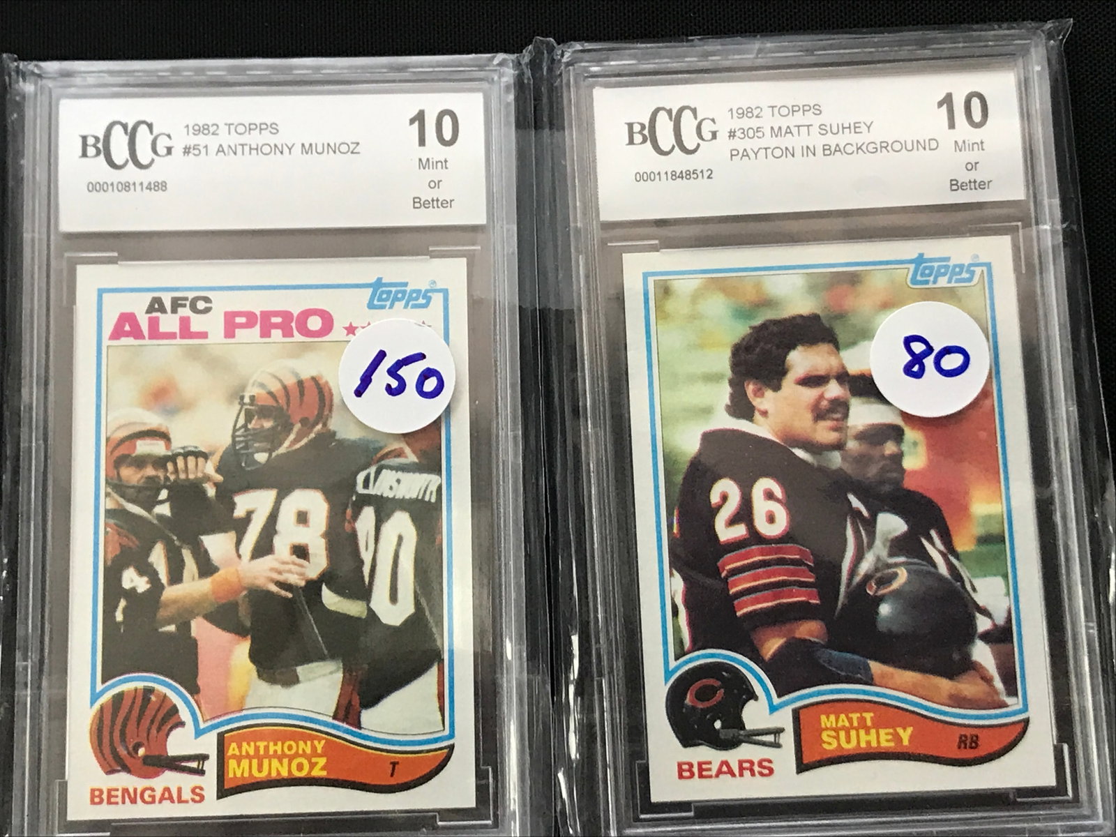 LOT OF 2 X 1982 TOPPS TRADNG CARDS - ANTHONY MUNOZ BEARS AND MATT SUHEY BEARS - BCCG GRADE 10: Prices are in Canadian dollars