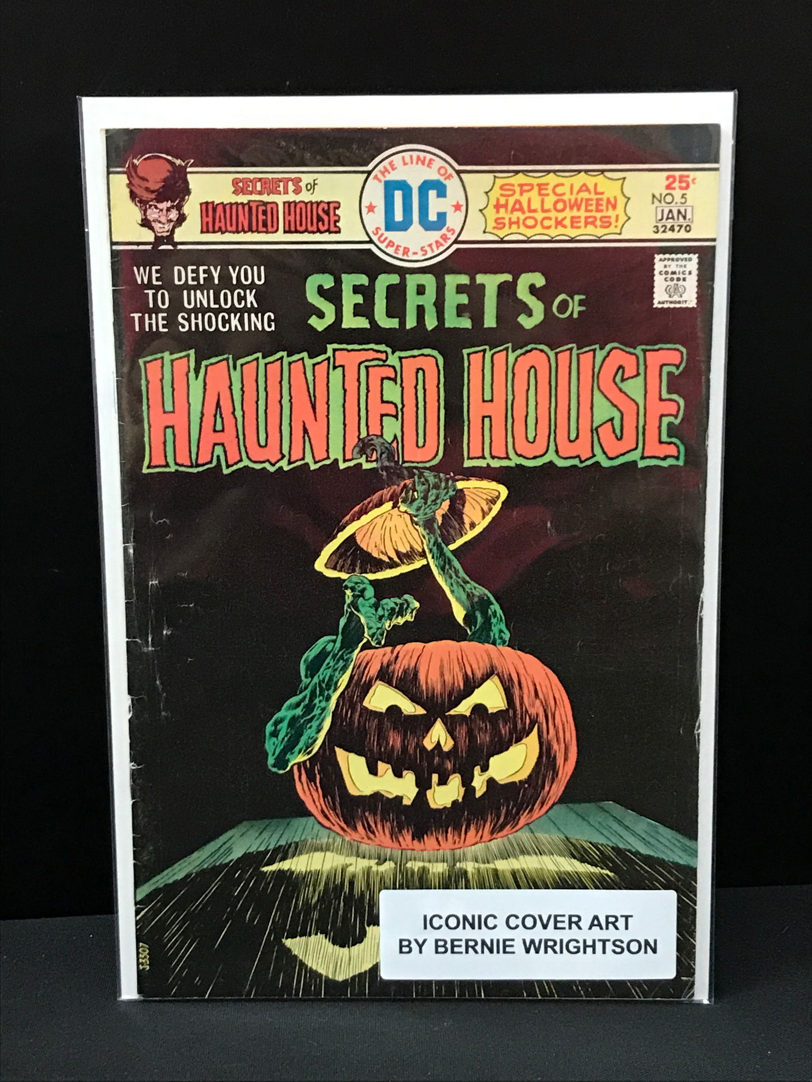 DC COMICS NO.5 SERETS OF HAUNTED HOUSE (1 of 1)