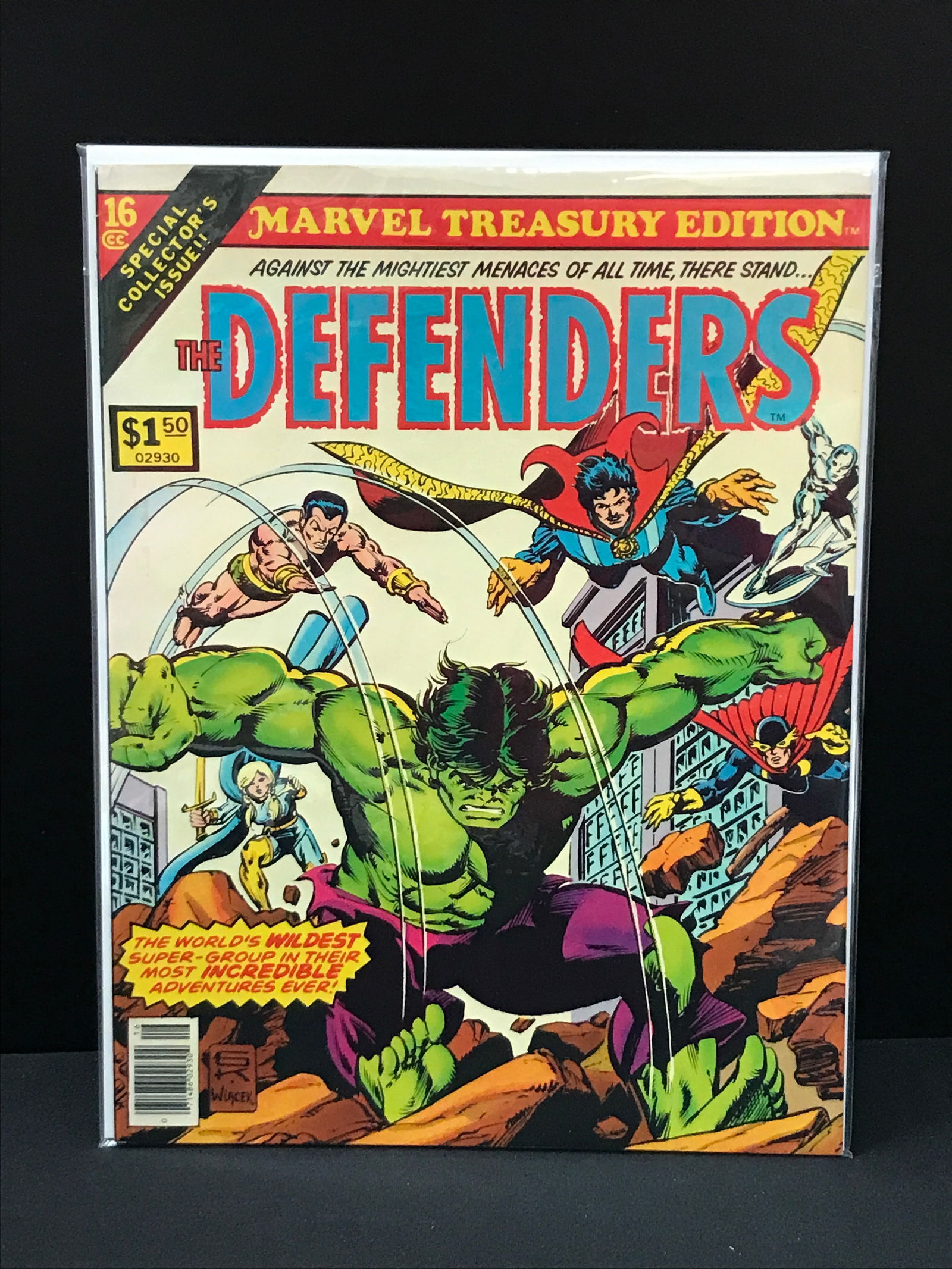 OVERSIZED MARVEL COMICS NO.16 THE DEFENDERS TREASURY EDITION (1 of 1)