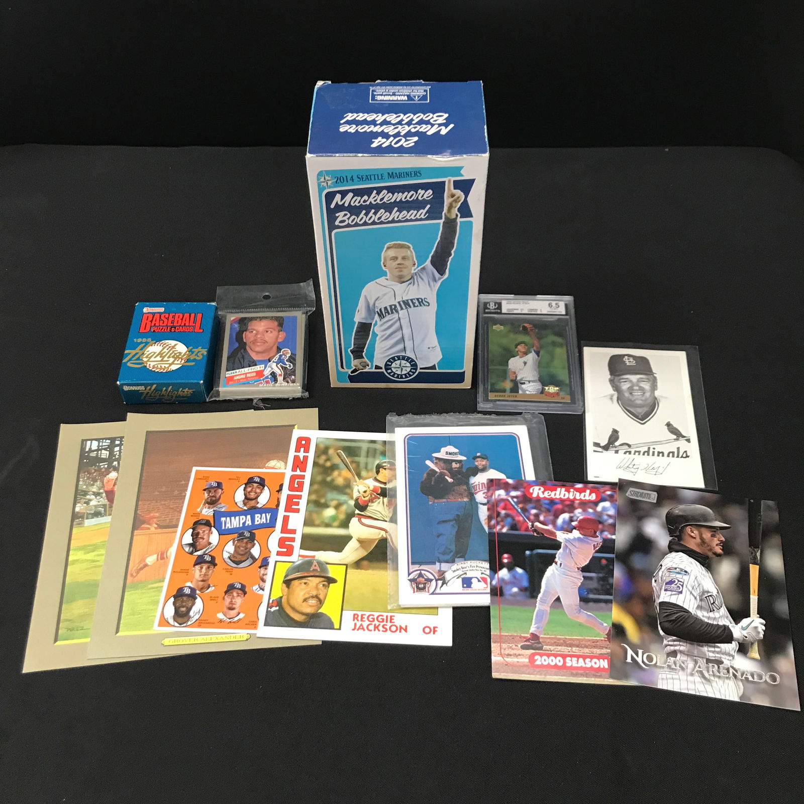 LOT OF BASEBALL MEMORABILIA INCLUDNG TRADING CARDS AND A BOBBLEHEAD: Prices are in Canadian dollars