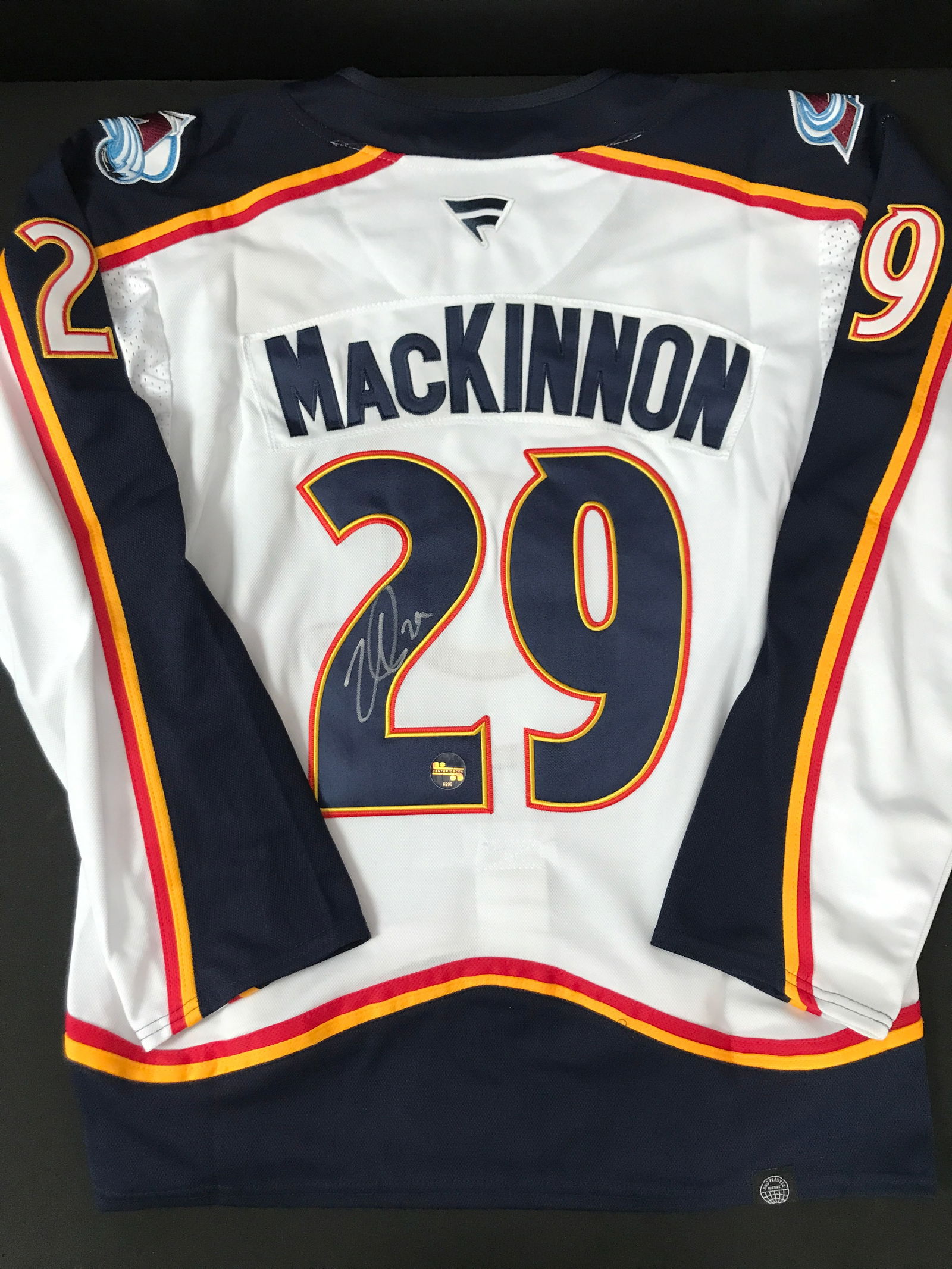 NATHAN MACKINNON SIGNED COLORADO AVALANCHE JERSEY - CENTER ICE COA (1 of 3)