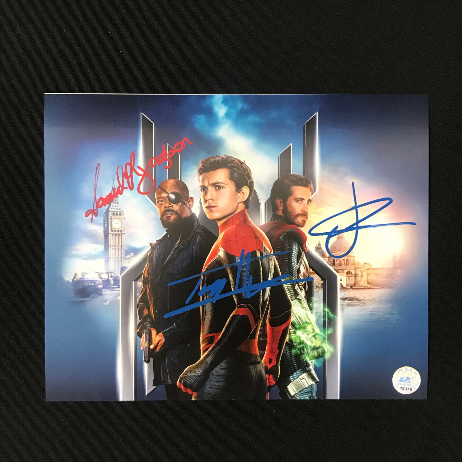 TRIPLE SIGNED SPIDERMAN 8X10 - JACKSON, HOLLAND AND GYLLENHAAL - KB COA: Prices are in Canadian dollars