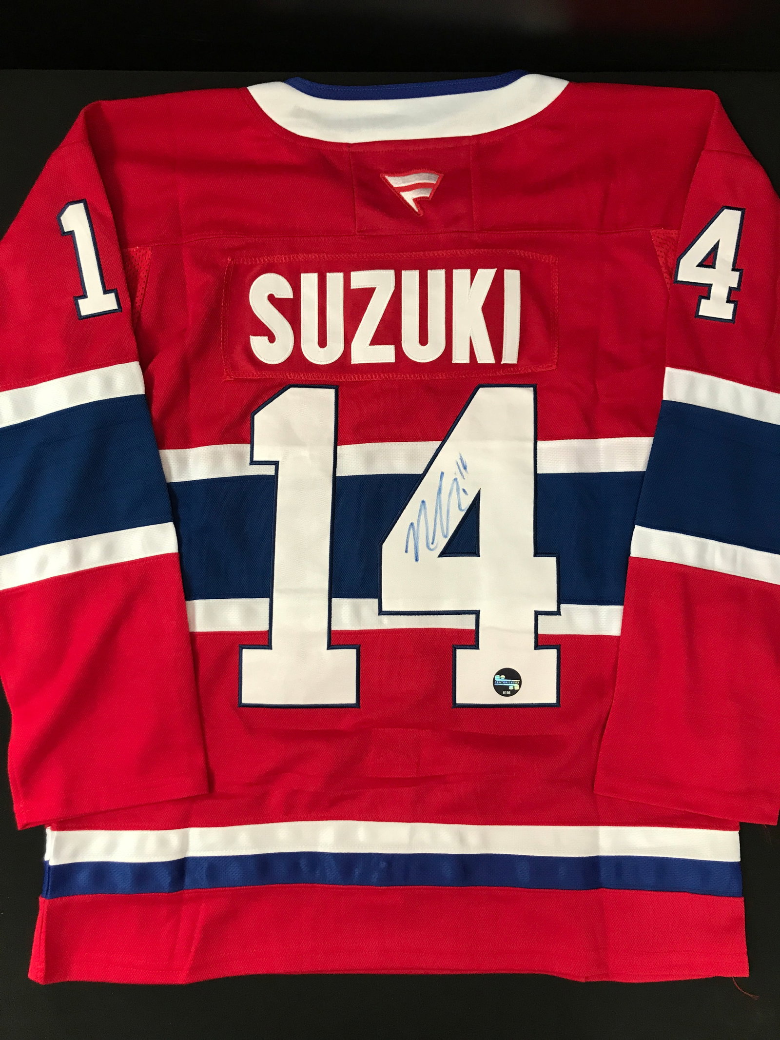 NICK SUZUKI SIGNED MONTREAL CANADIANS JERSEY CENTRE ICE COA (1 of 3)