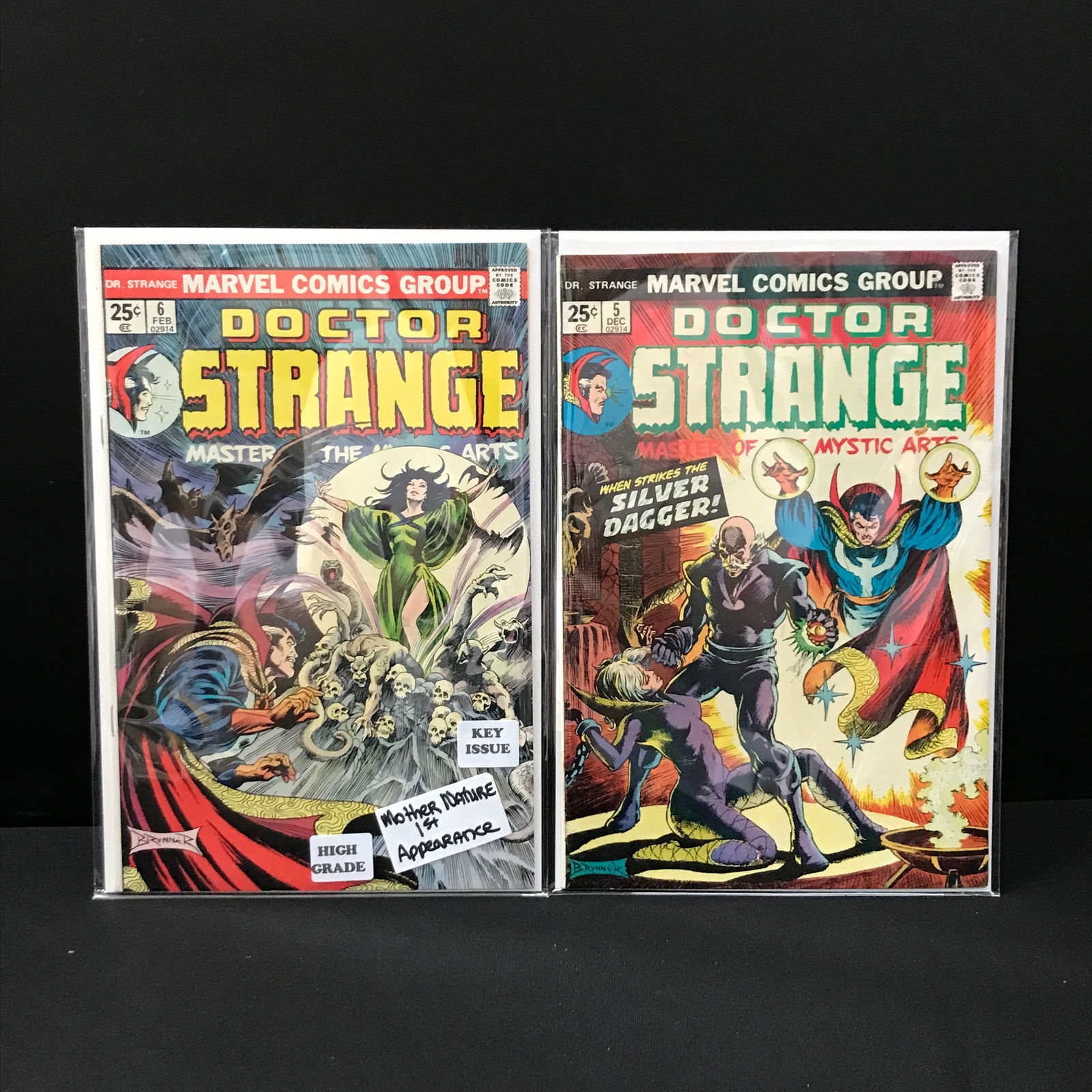 LOT OF 2 DOCTOR STRANGE COMICS (MARVEL COMICS) (1 of 1)