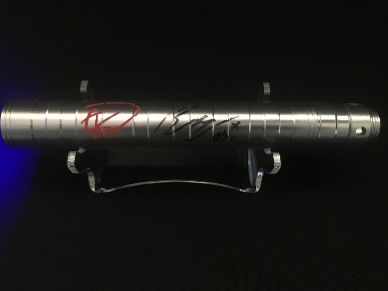 EWAN MCGREGOR AND RAY PARK DUAL SIGNED LIGHTSABER HILT - WWOC COA (1 of 3)
