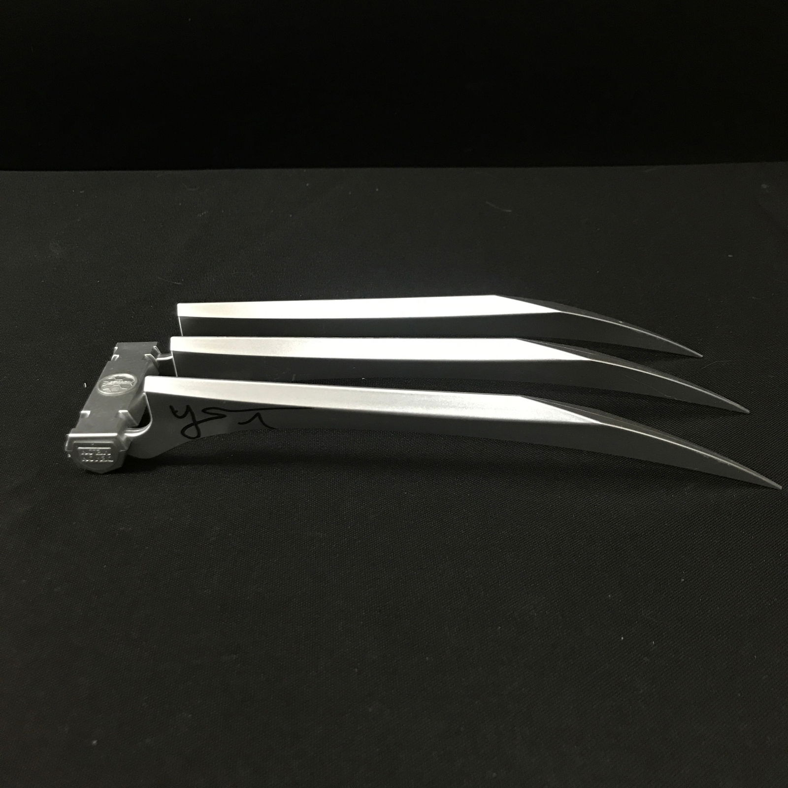 HUGH JACKMAN SIGNED WOLVERINE CLAW (KB COA) (1 of 2)