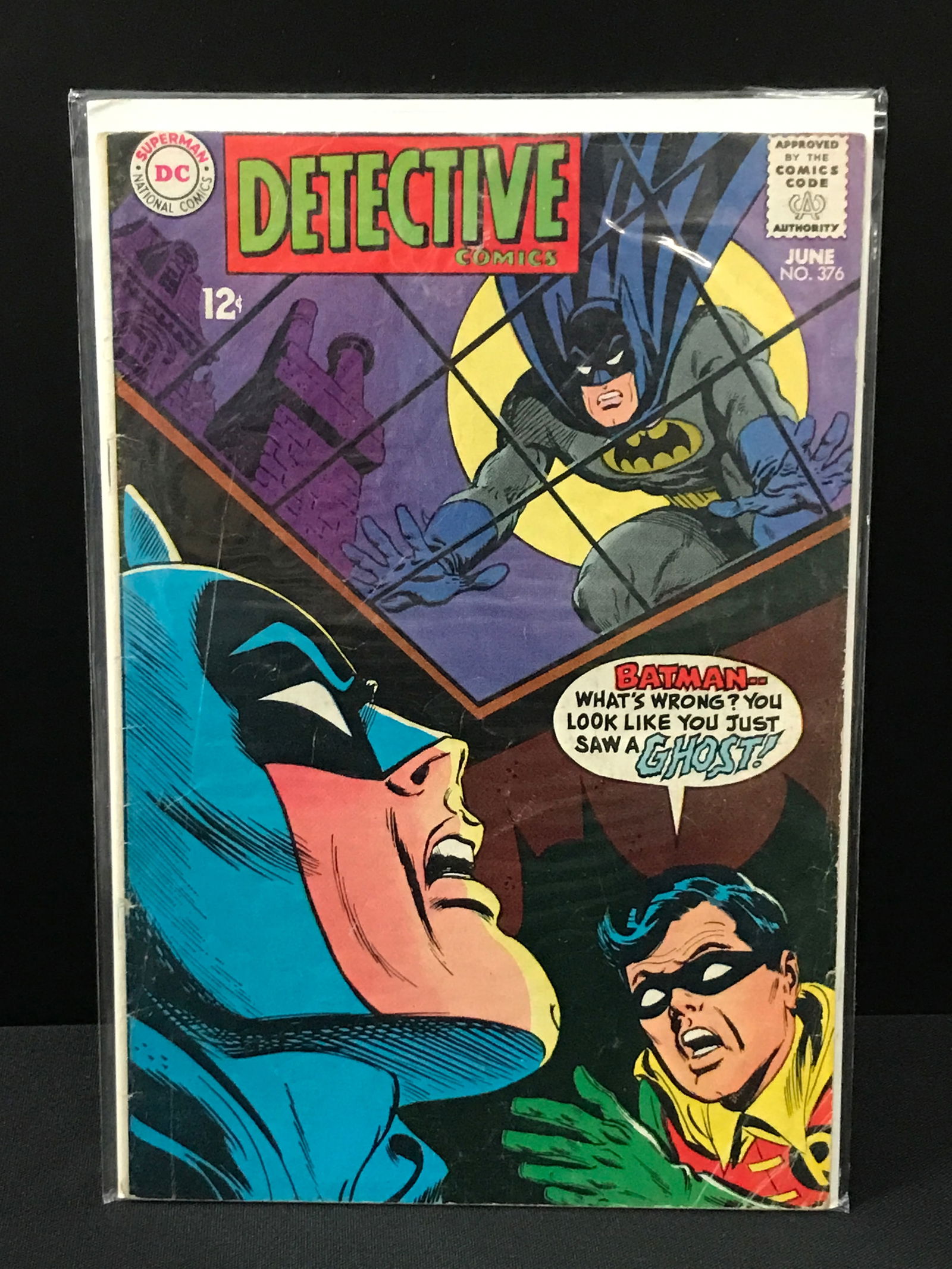 DETECTIVE COMICS #376 - DC COMICS (1 of 1)