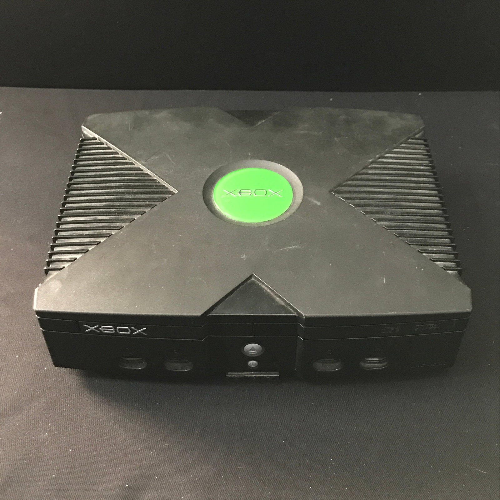 X-BOX ORIGINAL WORKNG NO CABLES: Prices are in Canadian dollars