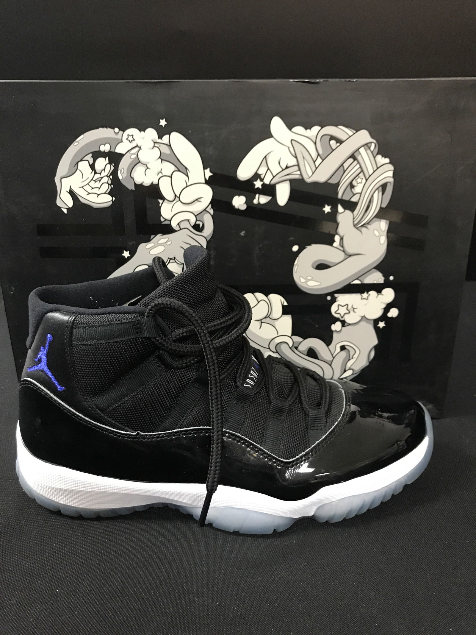 MENS NIKE AIR JORDANS 11 RETRO SPACE JAMS SIZE 10: Prices are in Canadian dollars