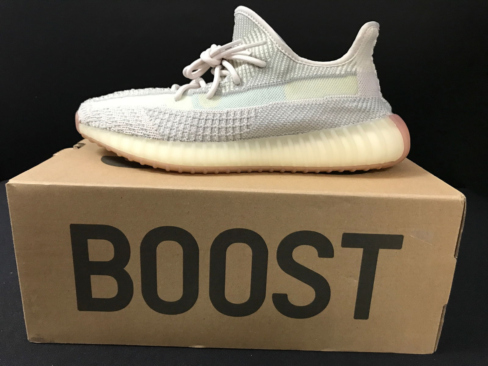 ADIDAS YEEZY BOOST 350 MENS RUNNING SHOES SIZE 10.5: Prices are in Canadian dollars