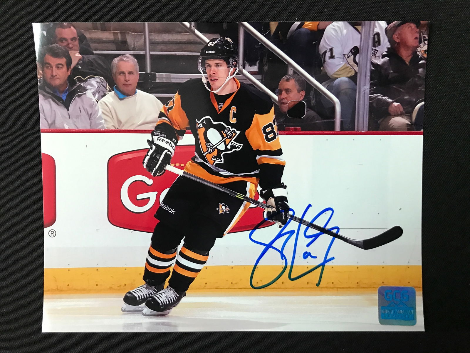 SIDNEY CROSBY SIGNED 8X10 - GCG COA (1 of 1)
