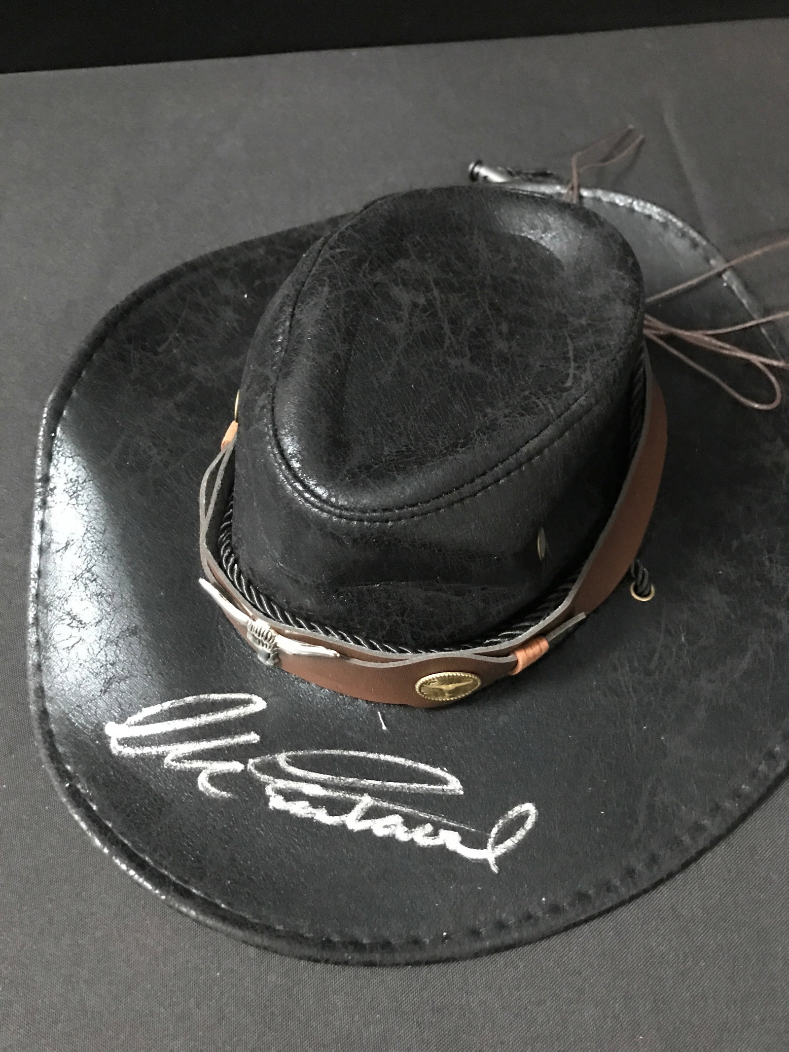 CLINT EASTWOOD SIGNED THE GOOD THE BAD THE UGLY COWBOY HAT - KB COA: Prices are in Canadian dollars