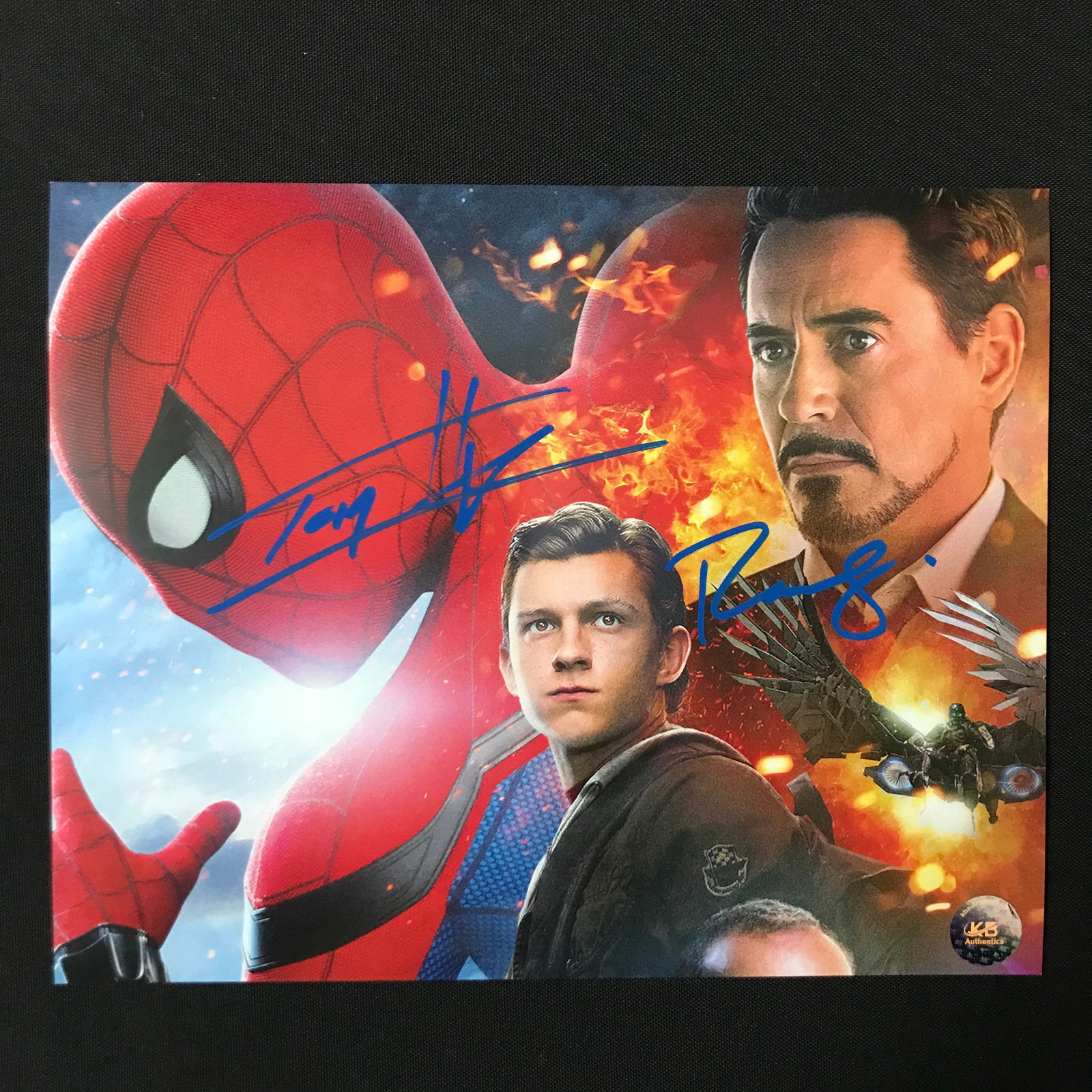 TOM HOLLAND AND ROBERT DOWNEY JNR DUAL SIGNED SPIDERMAN 8X10 - KB COA (1 of 1)