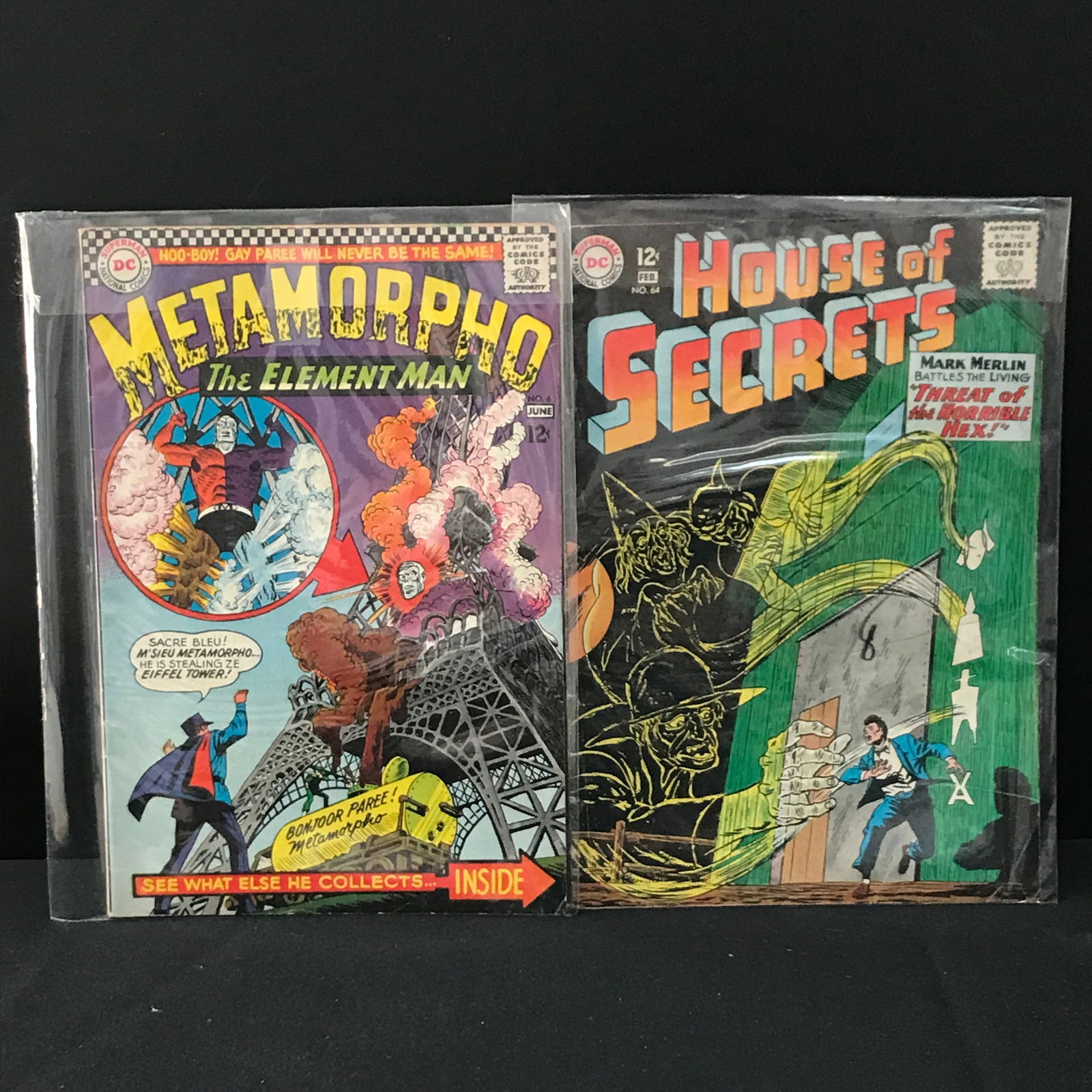 LOT OF 2 DC COMICS (1 of 1)