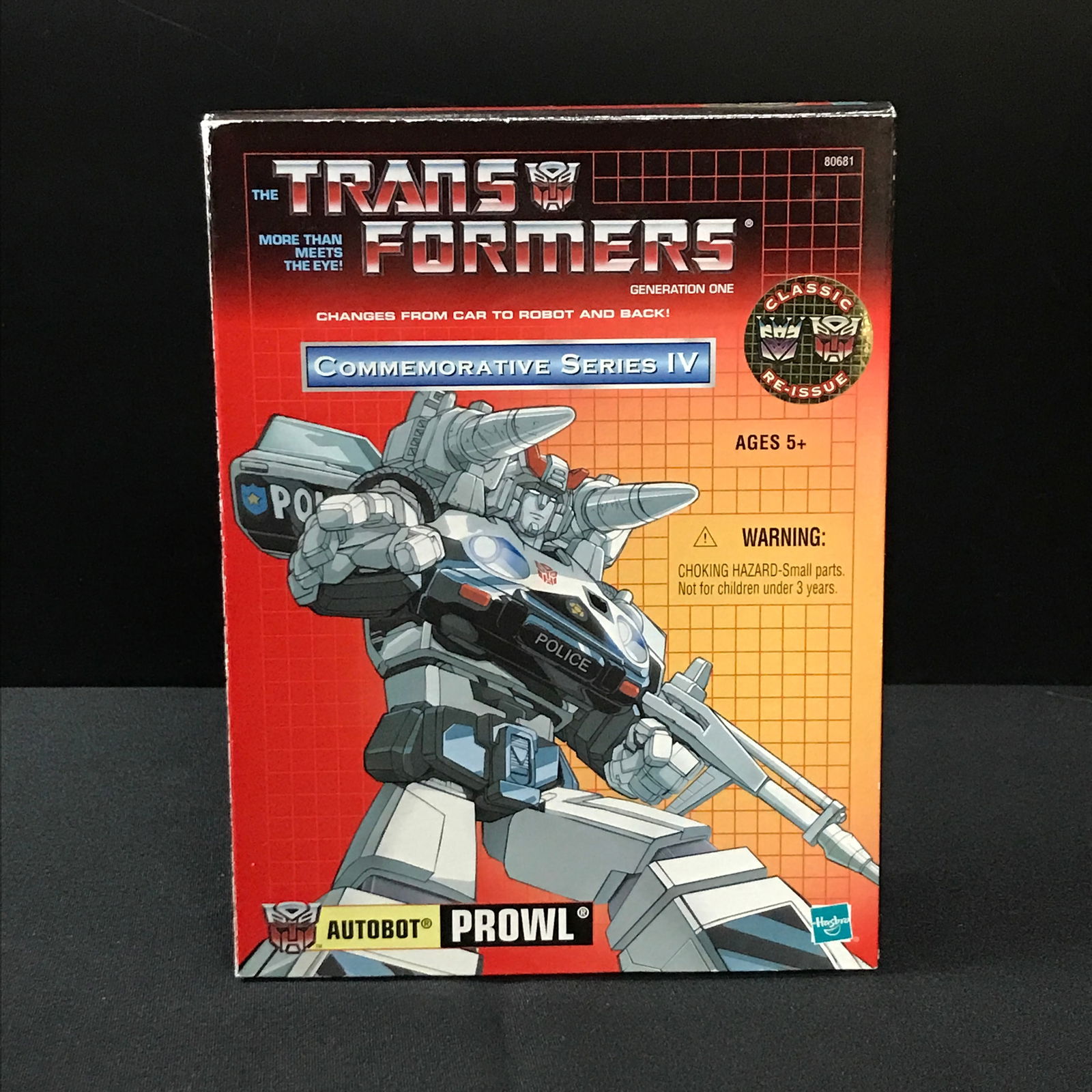 TRANSFORMERS COMMEMORATIVE SEASON IV AUTOBOT PROWL IN BOX (1 of 2)