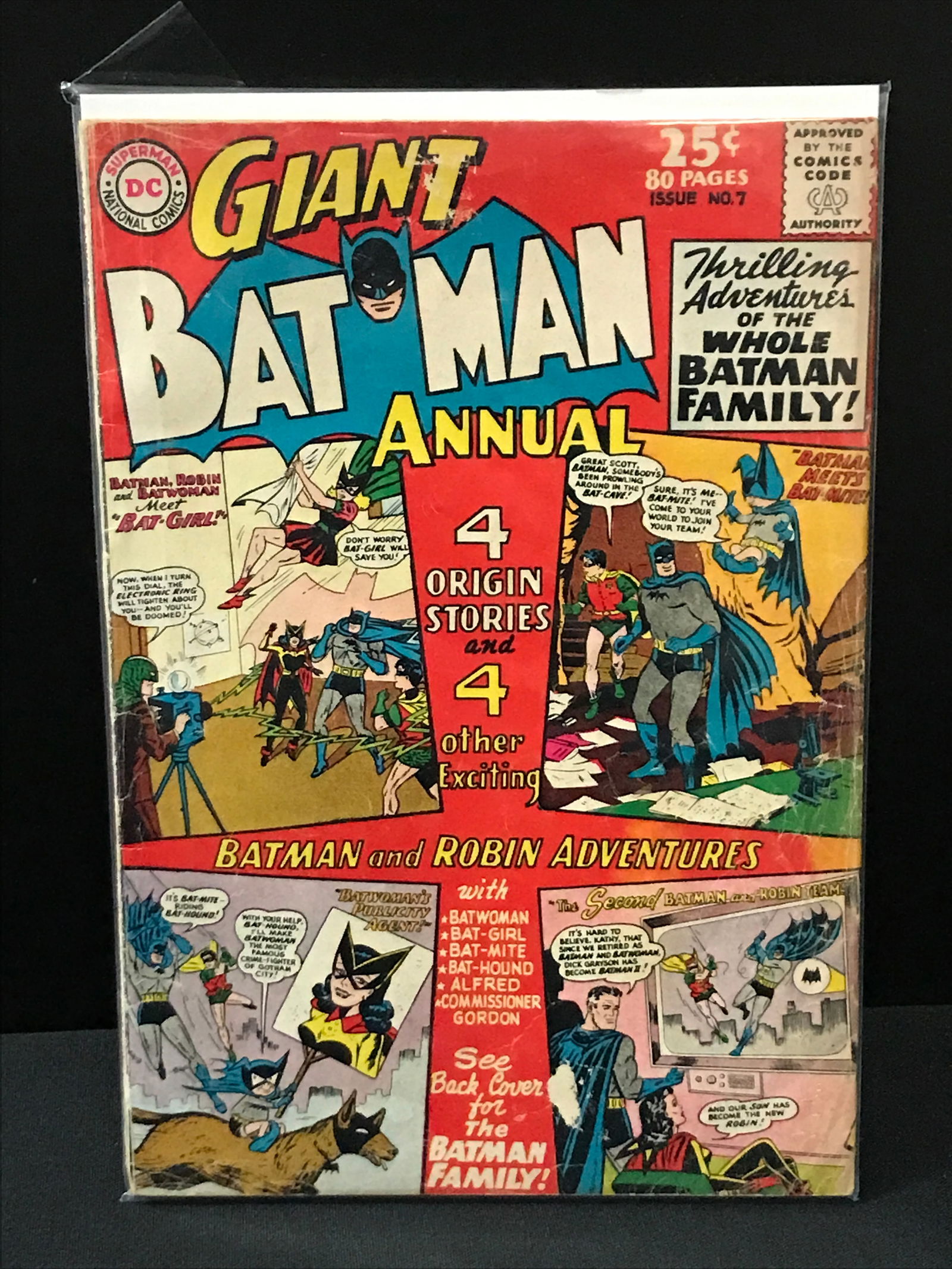 GIANT BAT MAN ANNUAL #7 - DC COMICS (1 of 1)