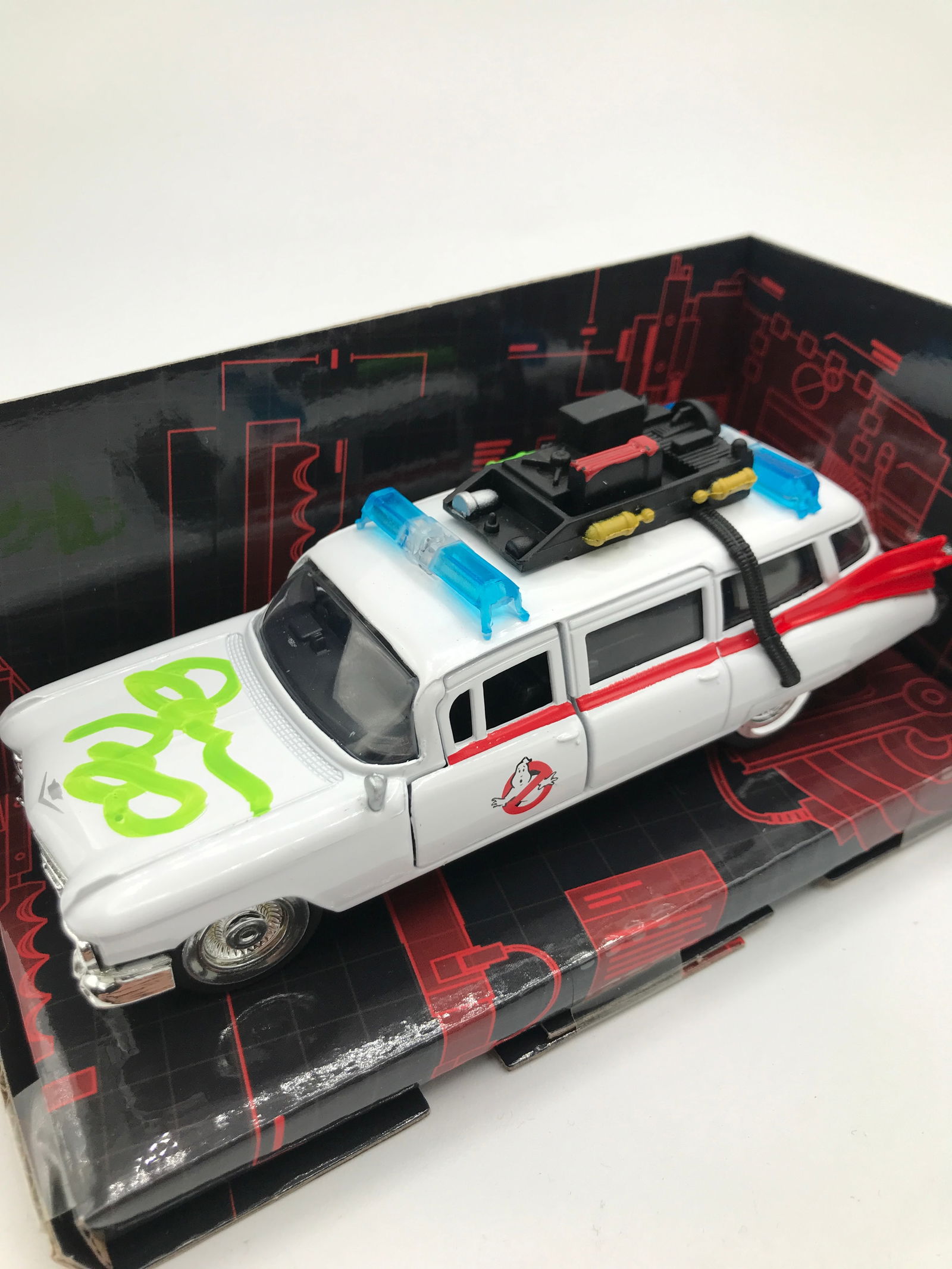 DAN AKROYD SIGNED GHOSTBUSTERS ECTO ONE JADA DIE CAST WITH COA (1 of 2)