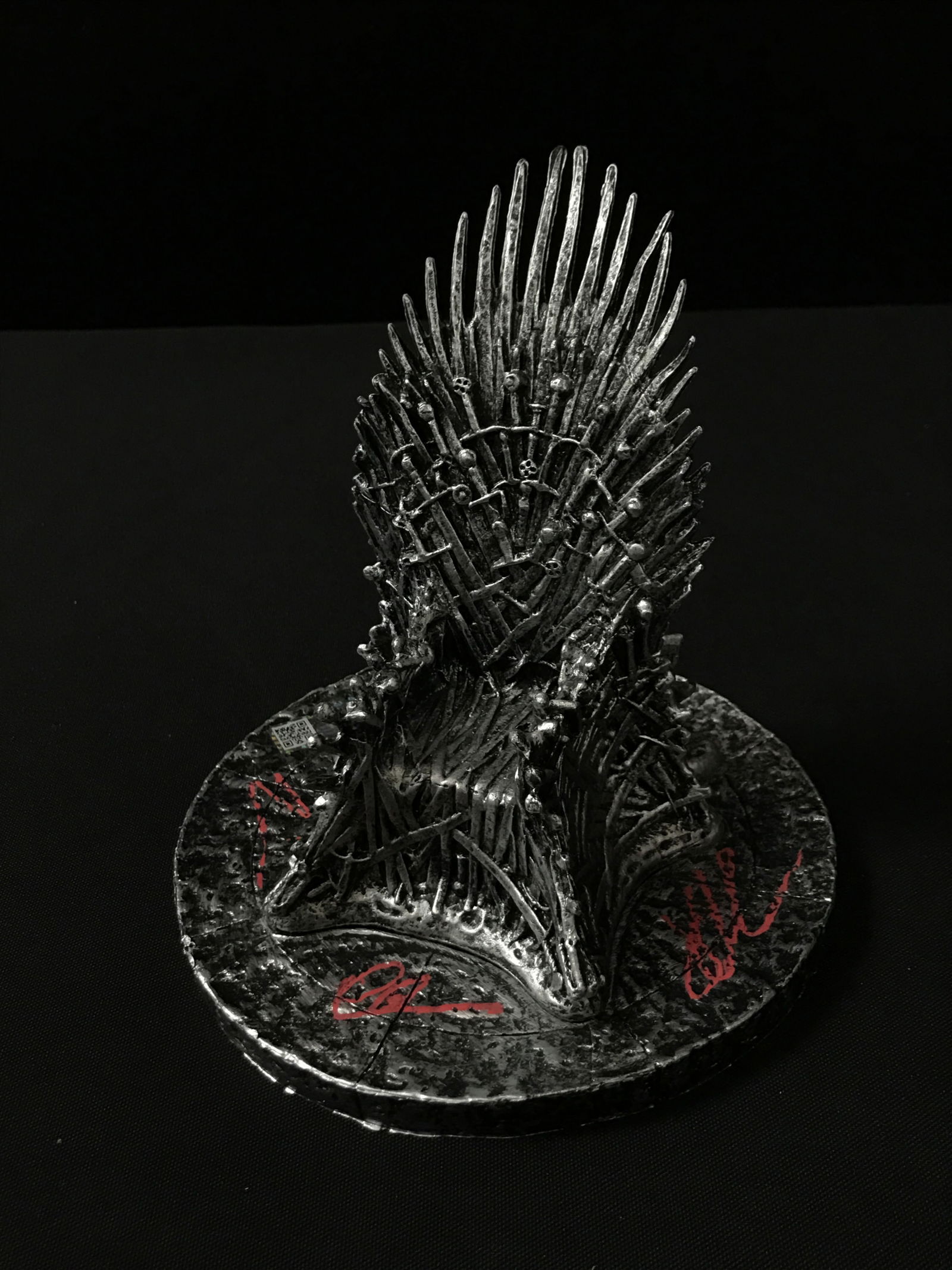 MULTI SIGNED GAME OF THRONES THRONE INCLUDING CLARKE AND DINKLAGE - KB COA: Prices are in Canadian dollars