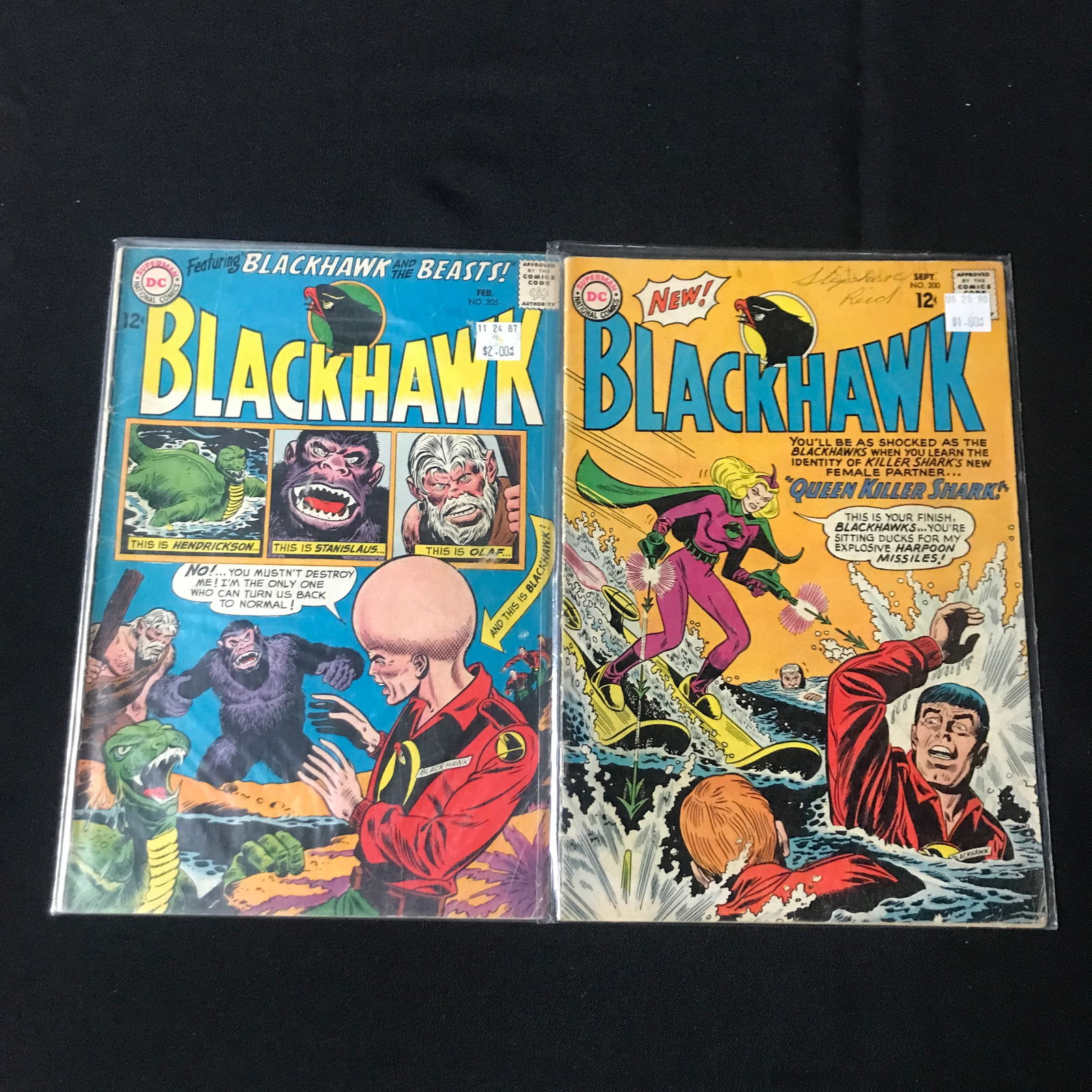 LOT OF 2 BLACKHAWK COMICS - DC COMICS (1 of 1)