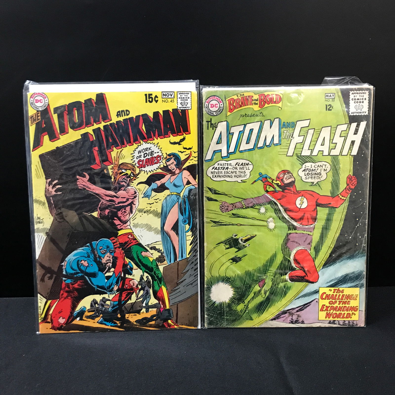 LOT OF 2 DC COMICS (1 of 1)