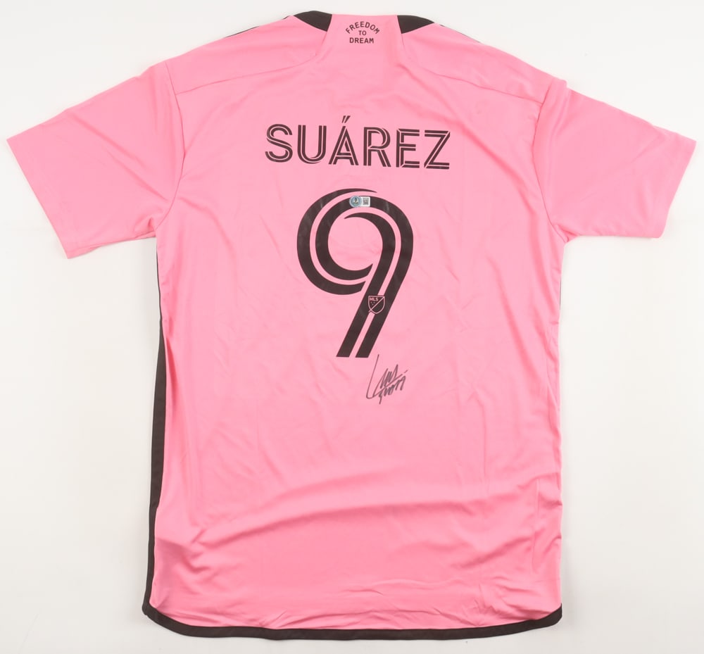 LUIS SUAREZ SIGNED SOCCER JERSEY - BECKETT COA (1 of 3)